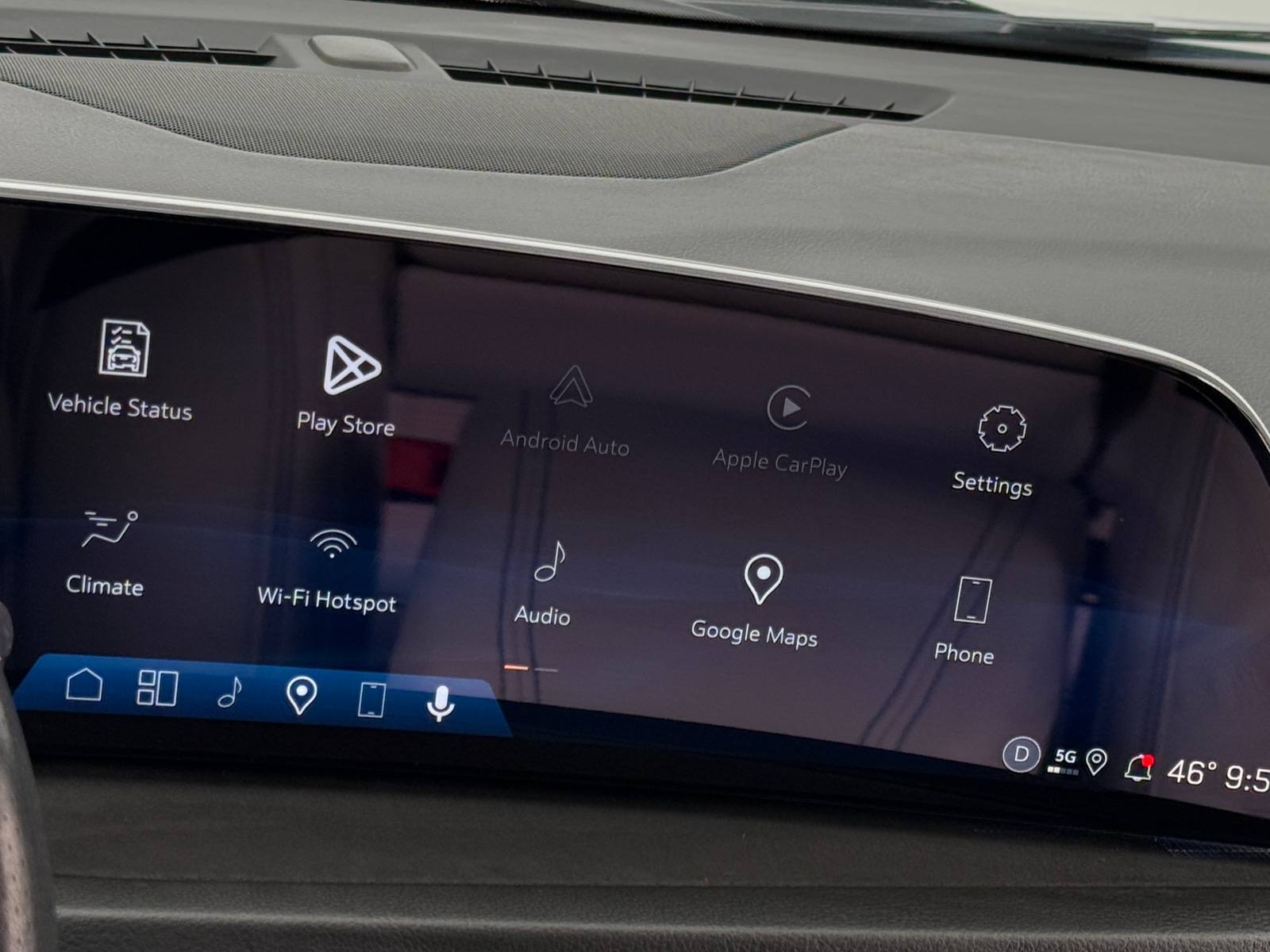 Thumbnail: 2024 Cadillac XT4 - 3