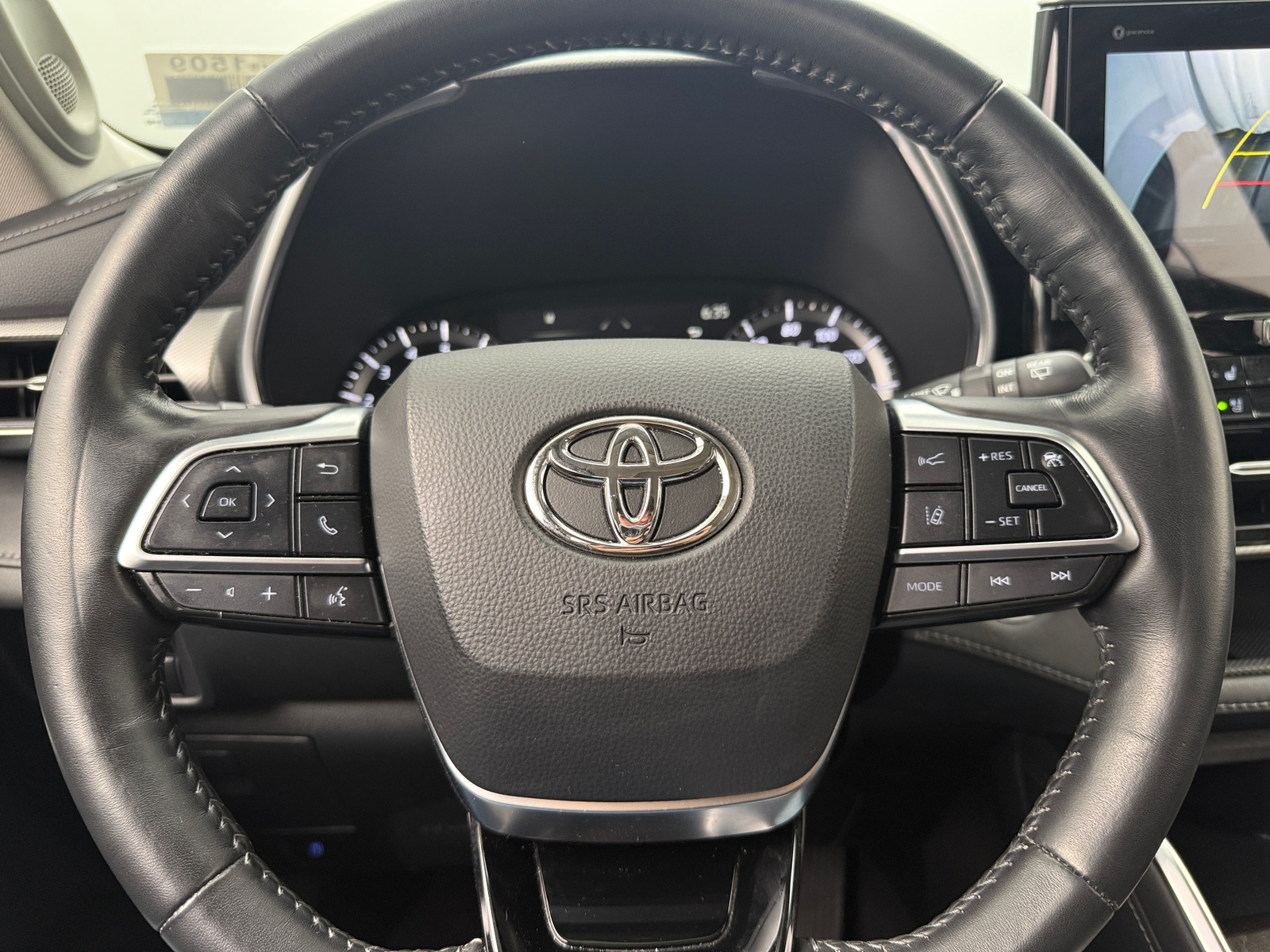 Thumbnail: 2021 Toyota Highlander - 4