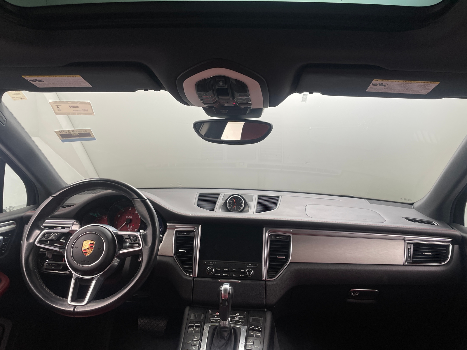 Thumbnail: 2017 Porsche Macan - 2