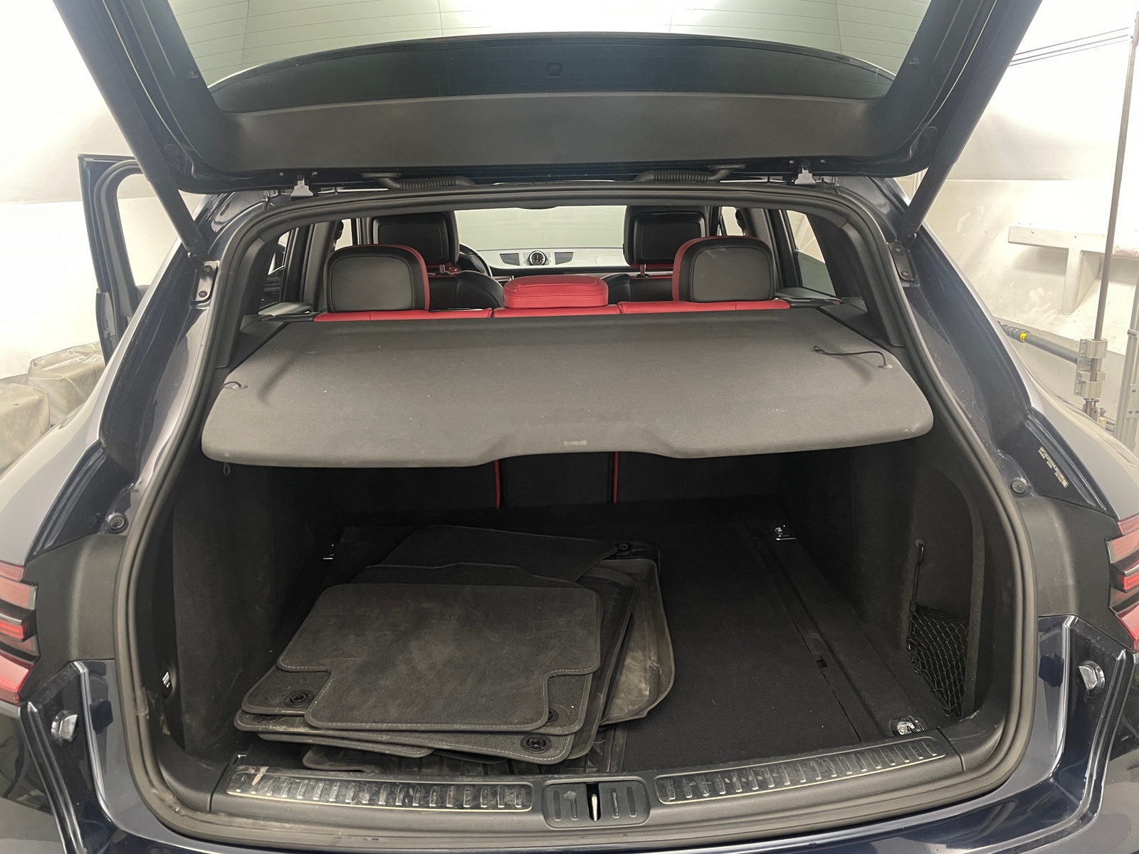 Thumbnail: 2017 Porsche Macan - 6