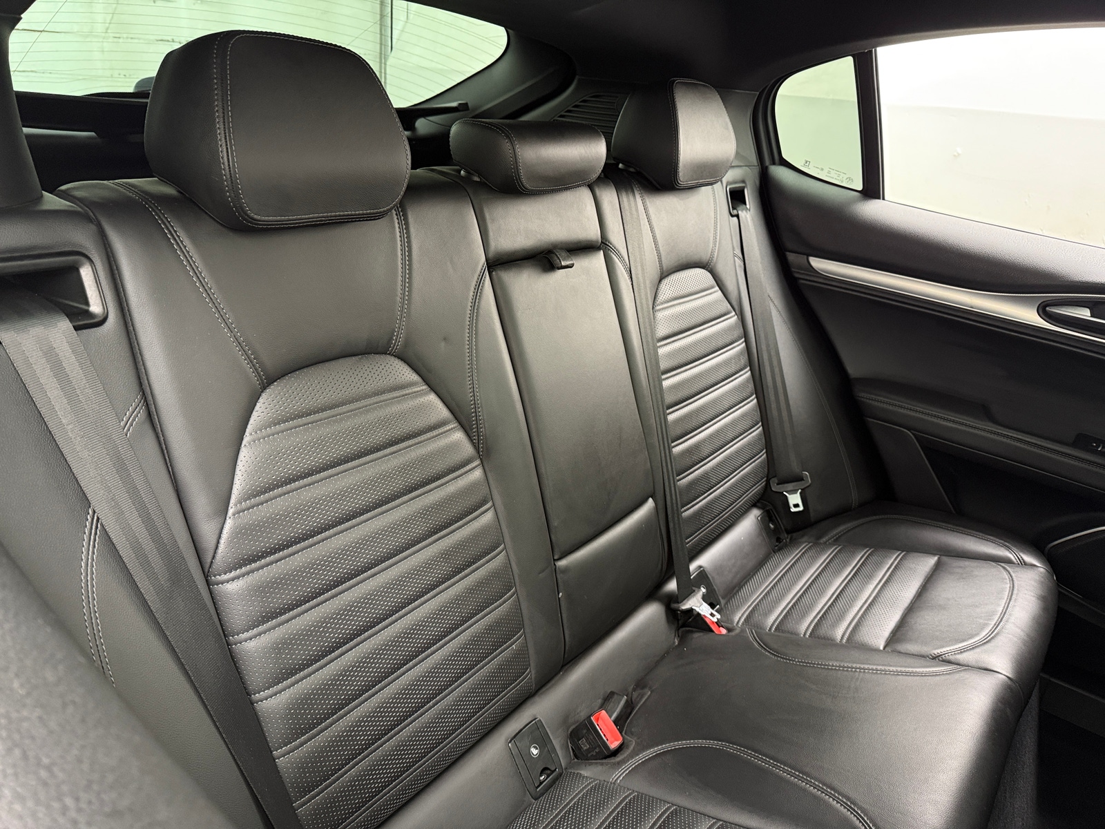 Thumbnail: 2018 Alfa Romeo Stelvio - 5