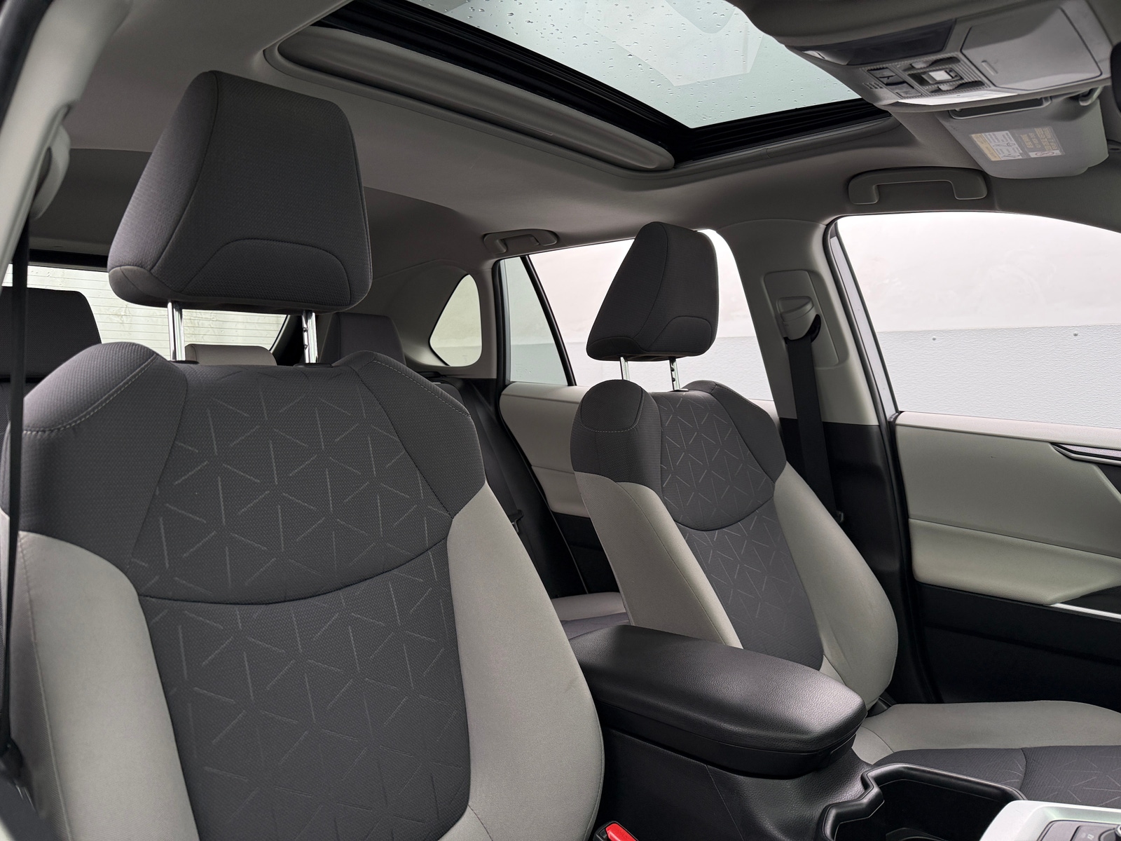 Thumbnail: 2022 Toyota RAV4 - 2