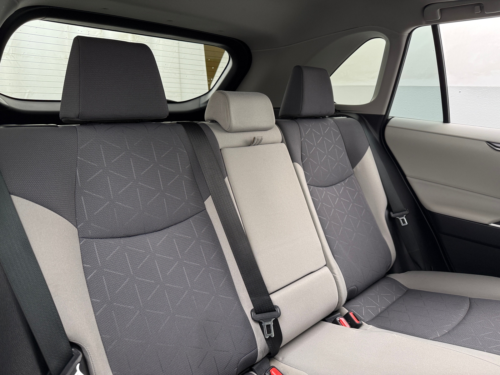 Thumbnail: 2022 Toyota RAV4 - 6