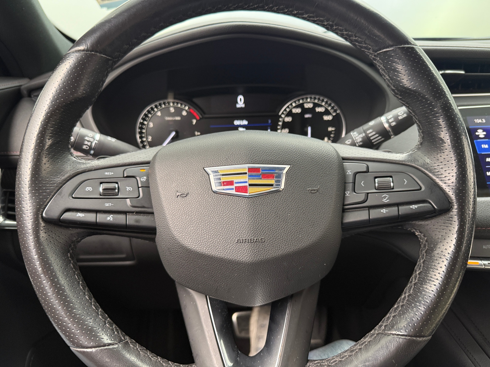 Thumbnail: 2019 Cadillac XT4 - 4