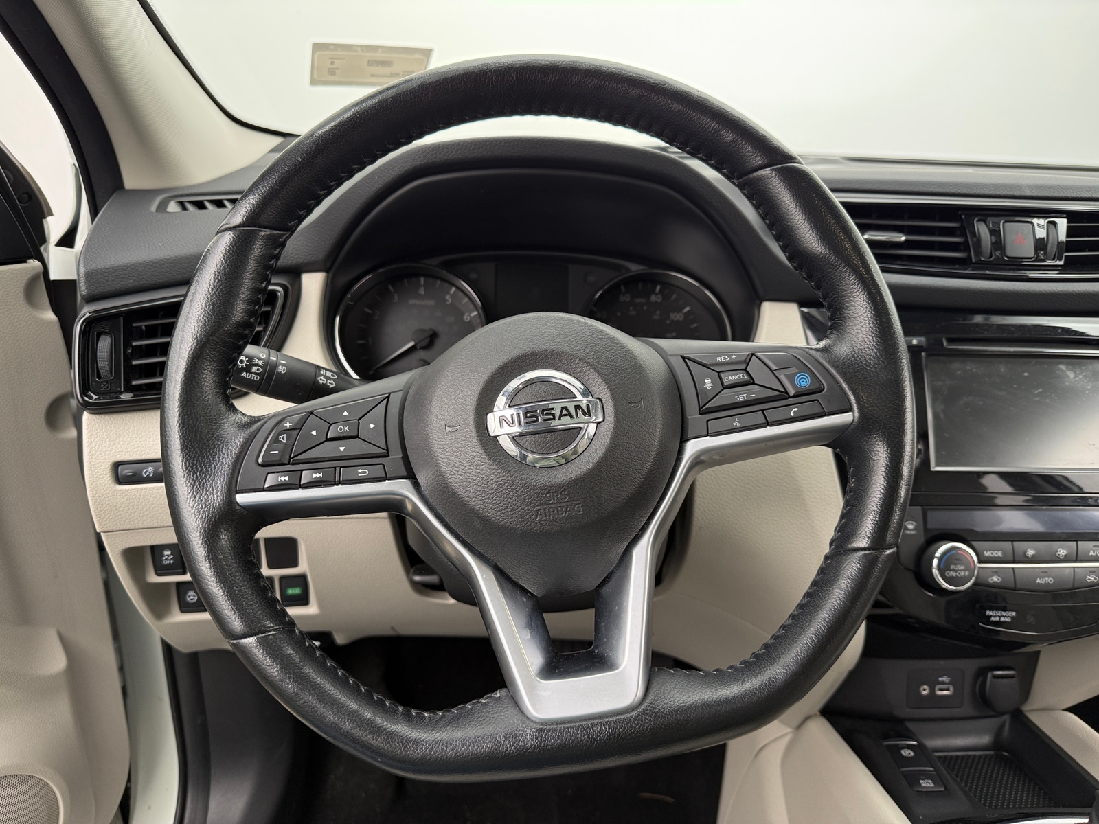 Thumbnail: 2021 Nissan Rogue Sport - 4