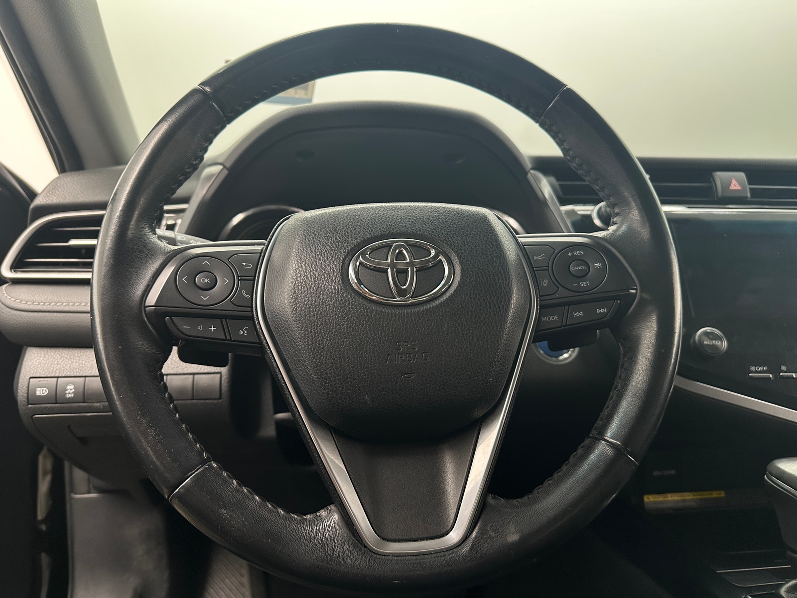 Thumbnail: 2019 Toyota Camry - 5