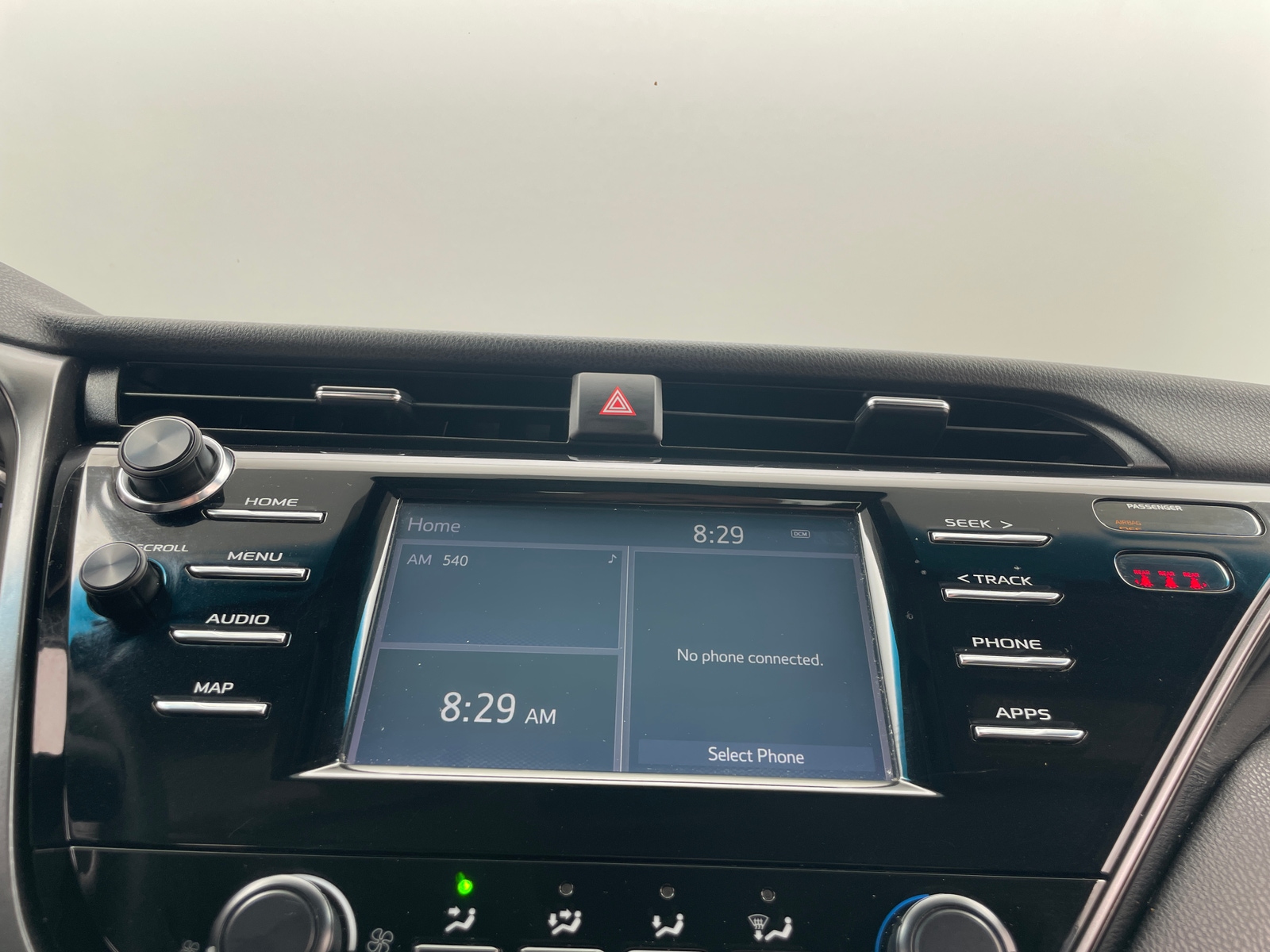 Thumbnail: 2019 Toyota Camry - 4