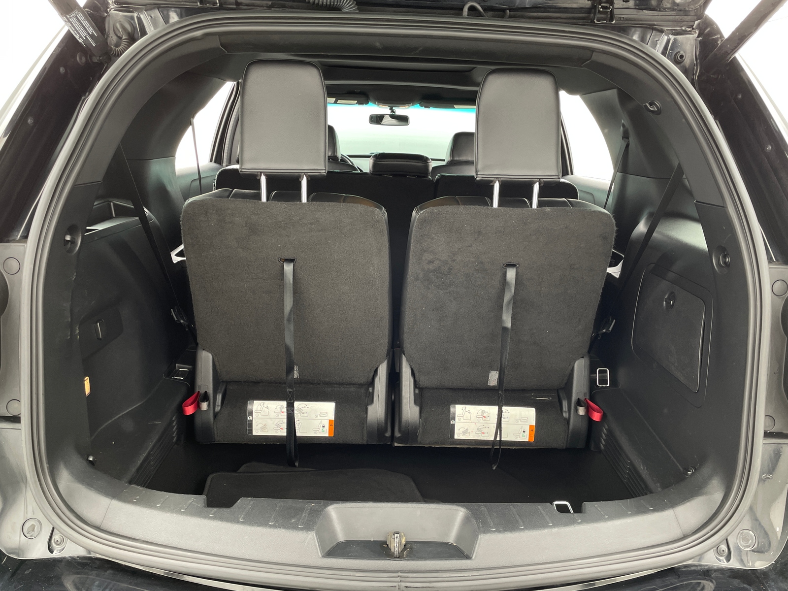 Thumbnail: 2016 Ford Explorer - 7