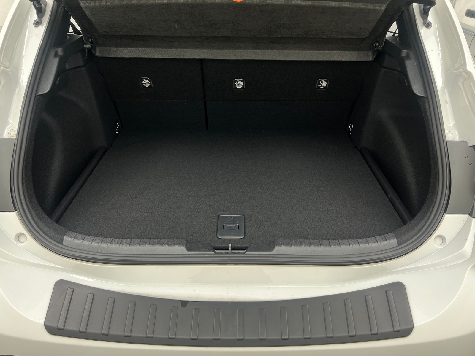 Thumbnail: 2023 Toyota Corolla - 7