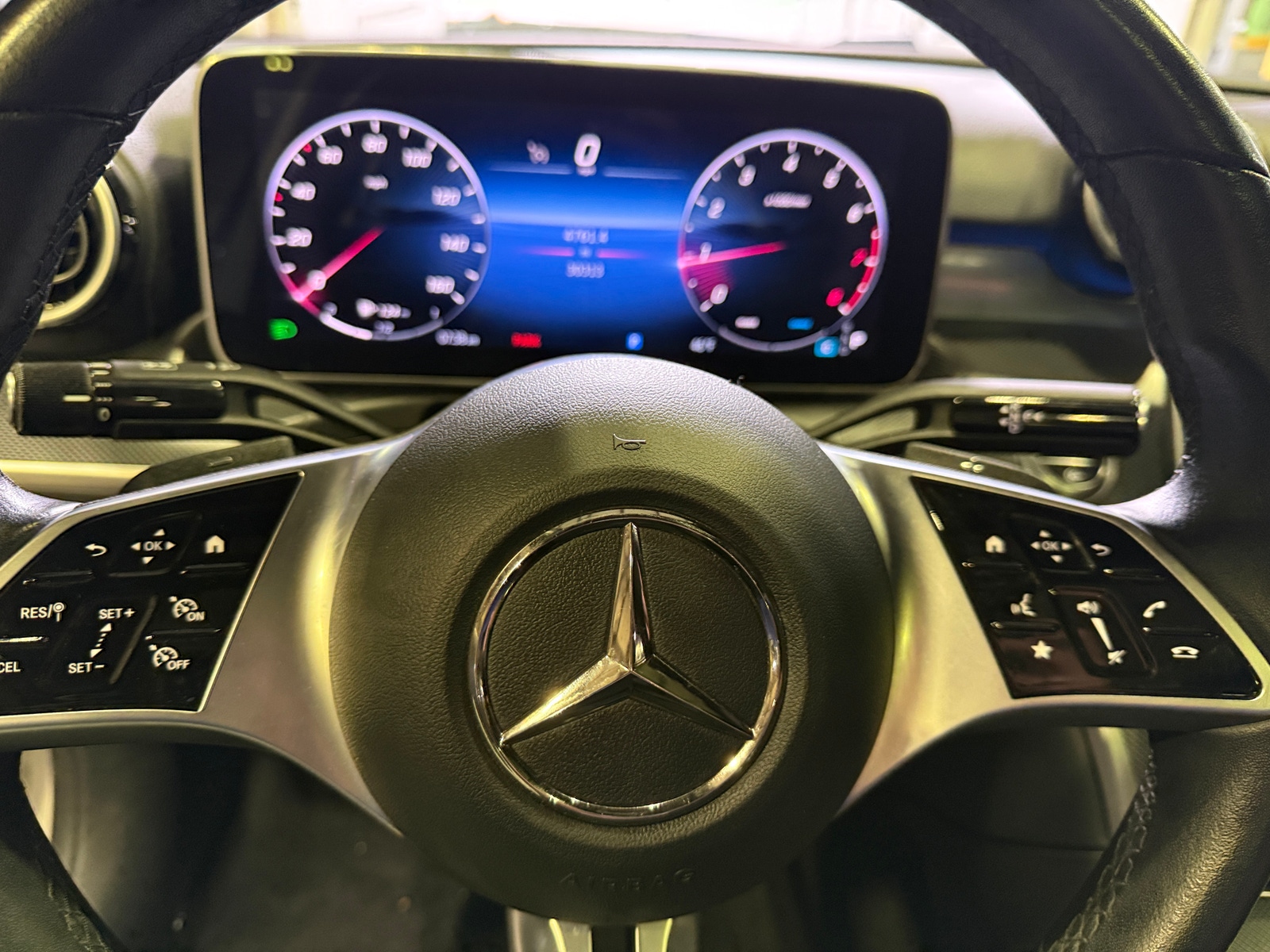 Thumbnail: 2024 Mercedes-Benz C-Class - 4