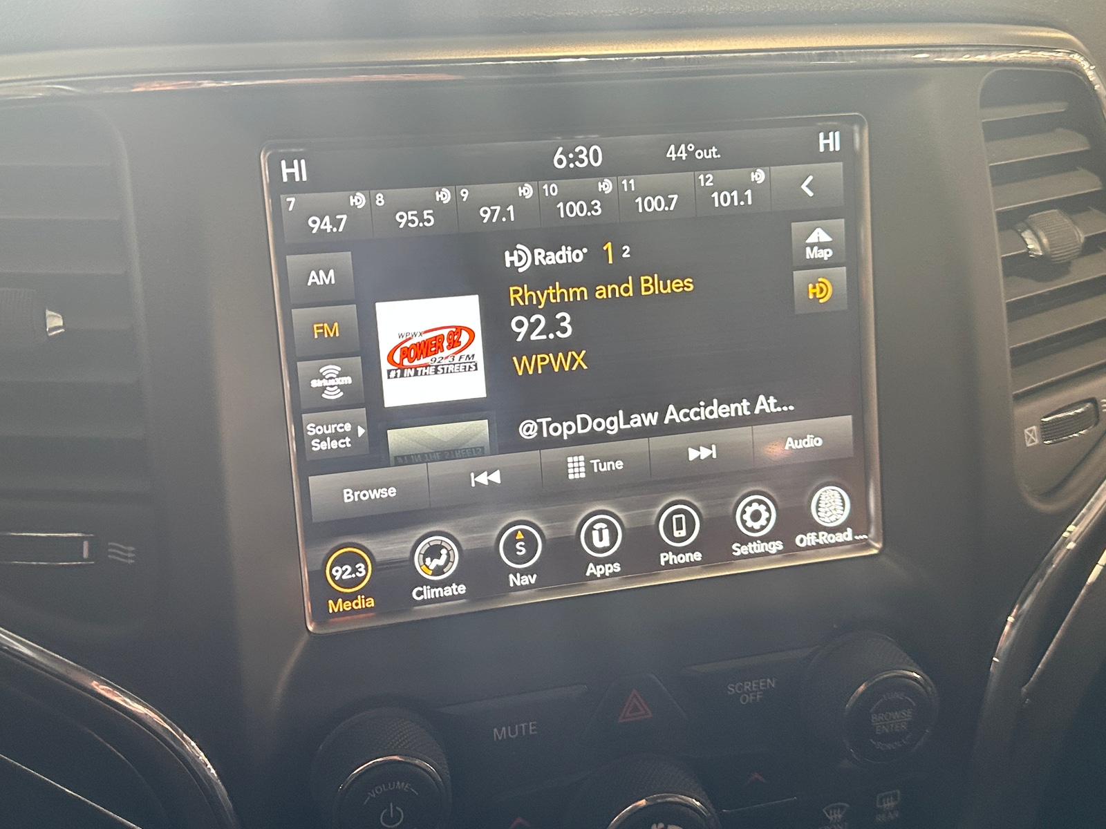 Thumbnail: 2018 Jeep Grand Cherokee - 3