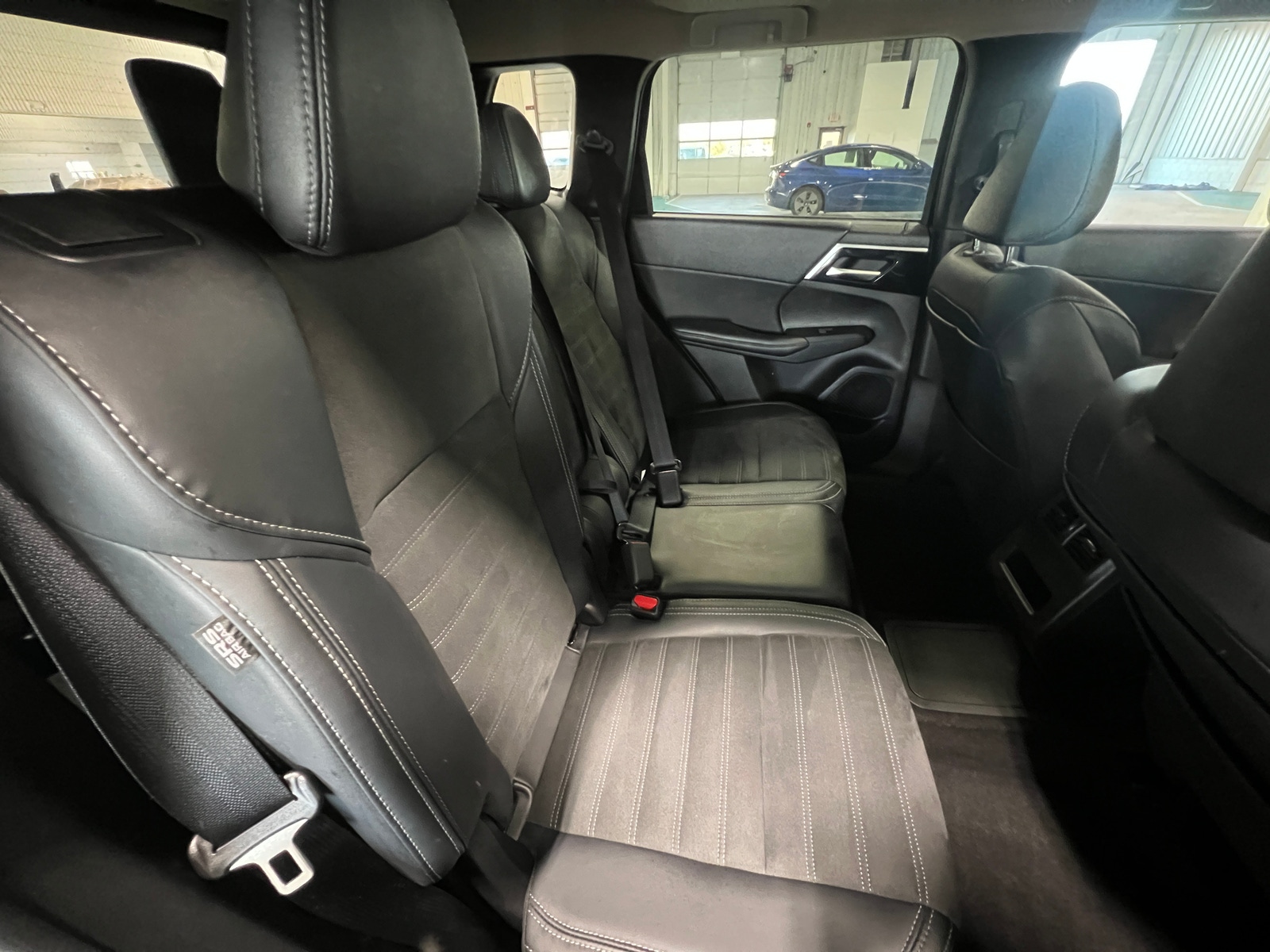 Thumbnail: 2024 Mitsubishi Outlander - 5