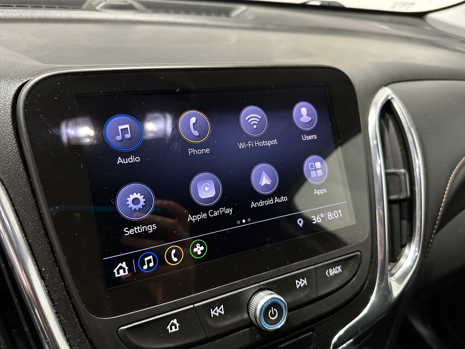 Thumbnail: 2020 Chevrolet Equinox - 3