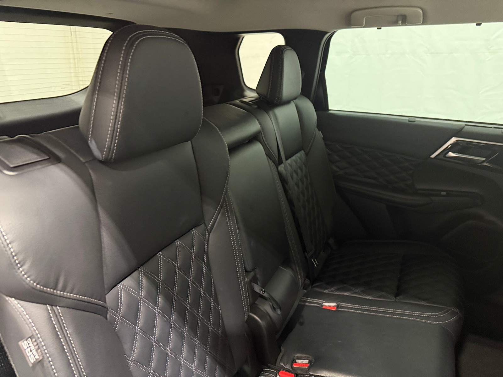 Thumbnail: 2023 Mitsubishi Outlander - 5