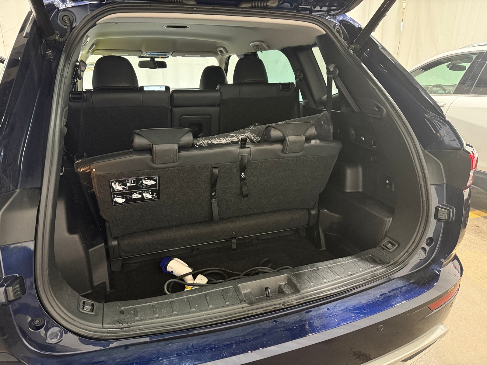 Thumbnail: 2023 Mitsubishi Outlander - 6