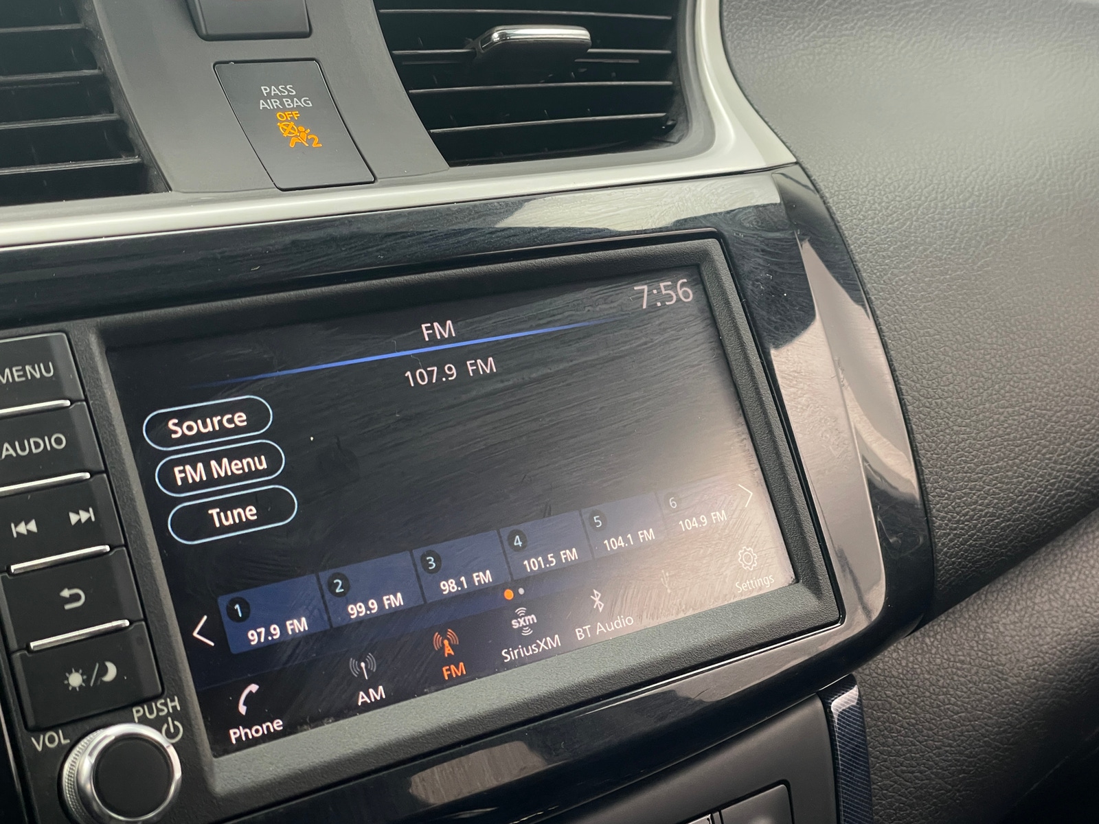 Thumbnail: 2019 Nissan Sentra - 4