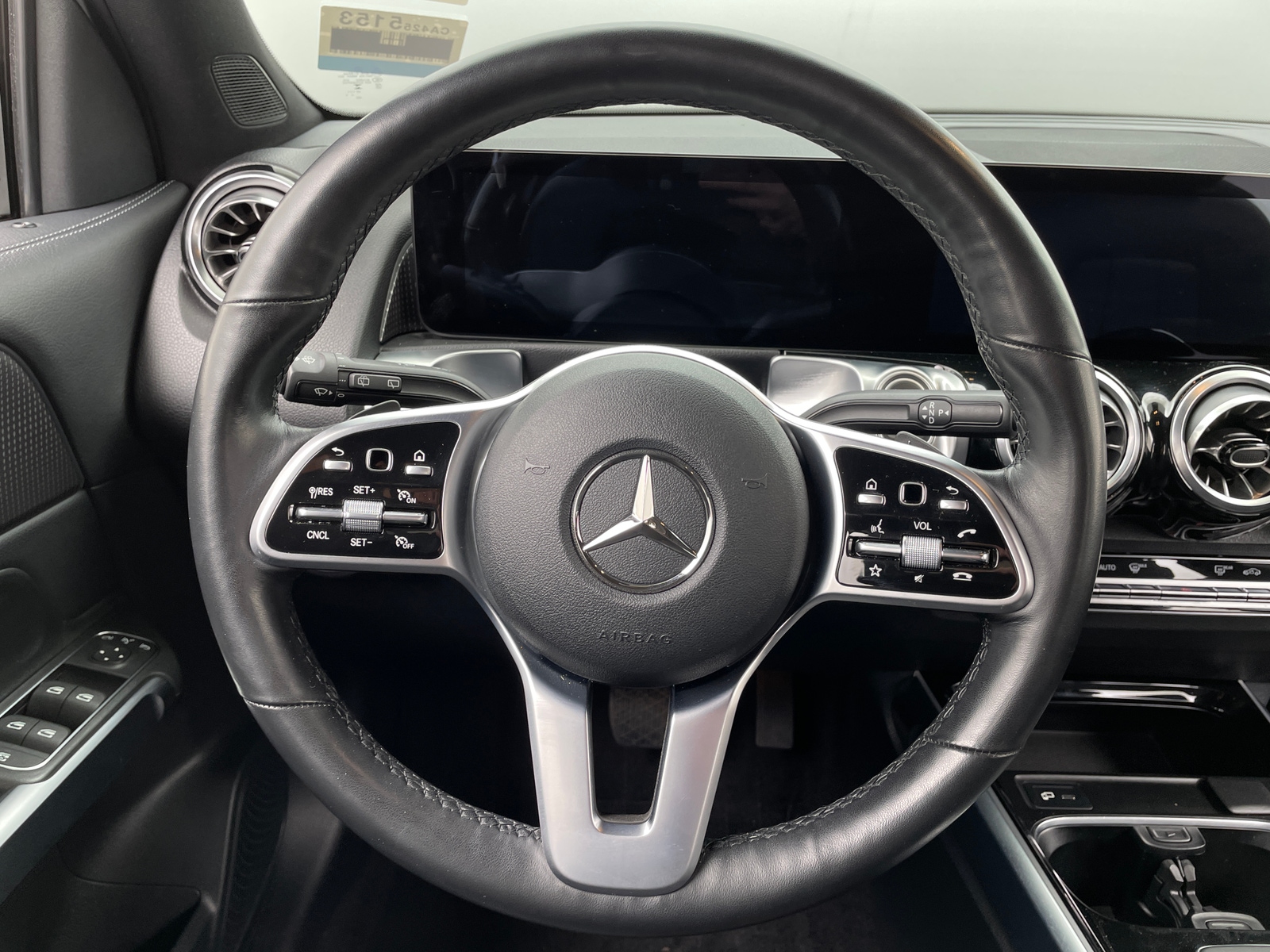 Thumbnail: 2022 Mercedes-Benz GLB - 4