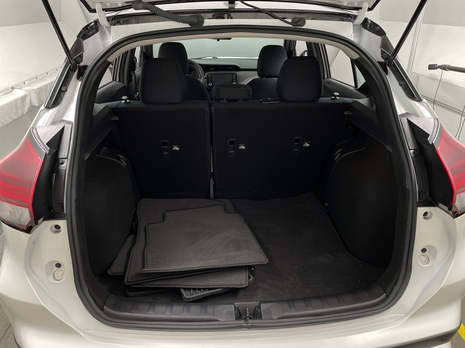 Thumbnail: 2024 Nissan Kicks - 7