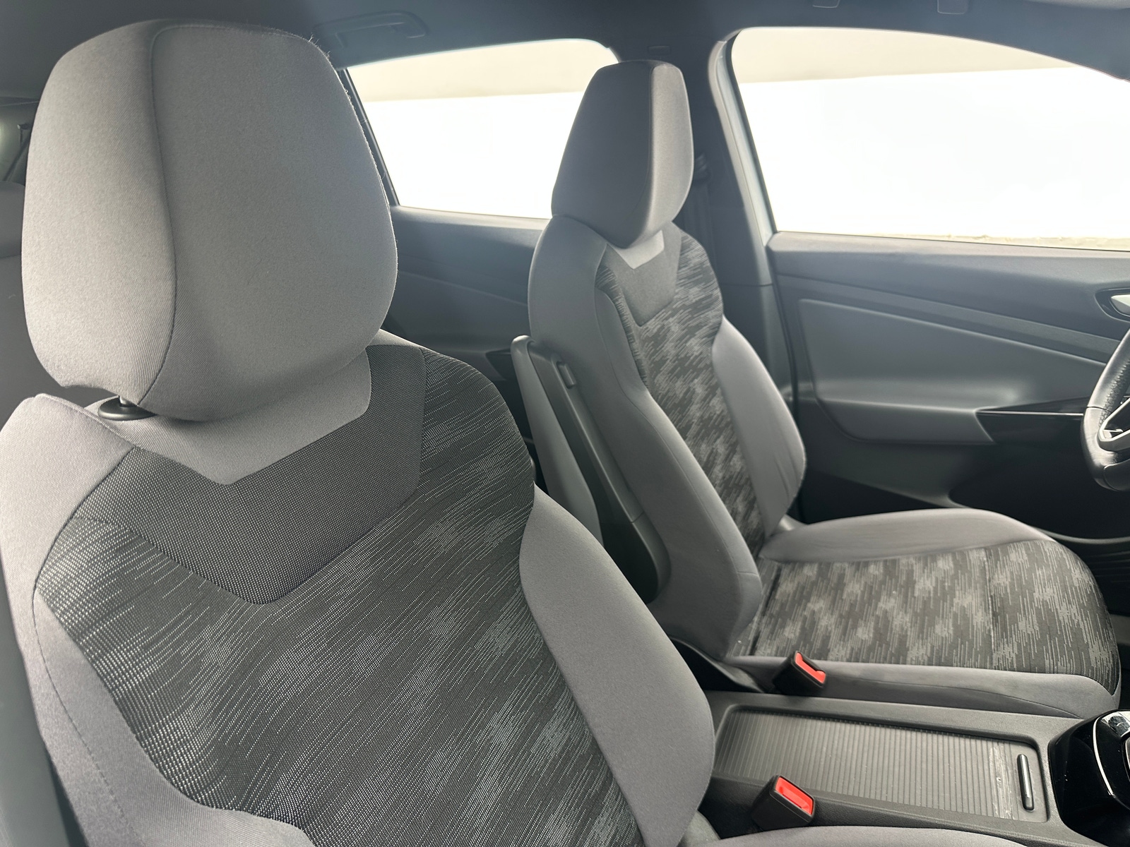 Thumbnail: 2021 Volkswagen ID.4 - 2