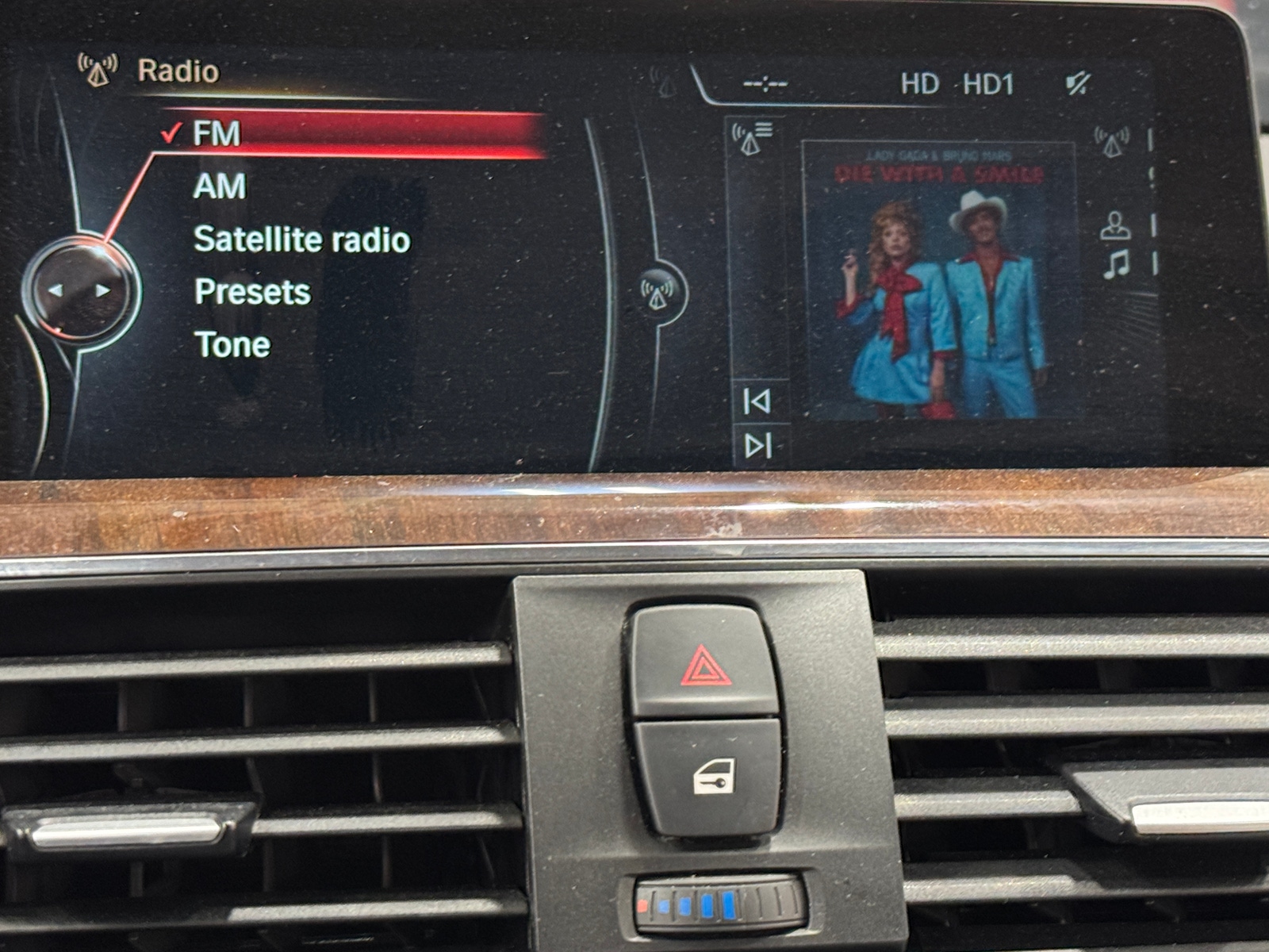 Thumbnail: 2016 BMW 3 Series - 3