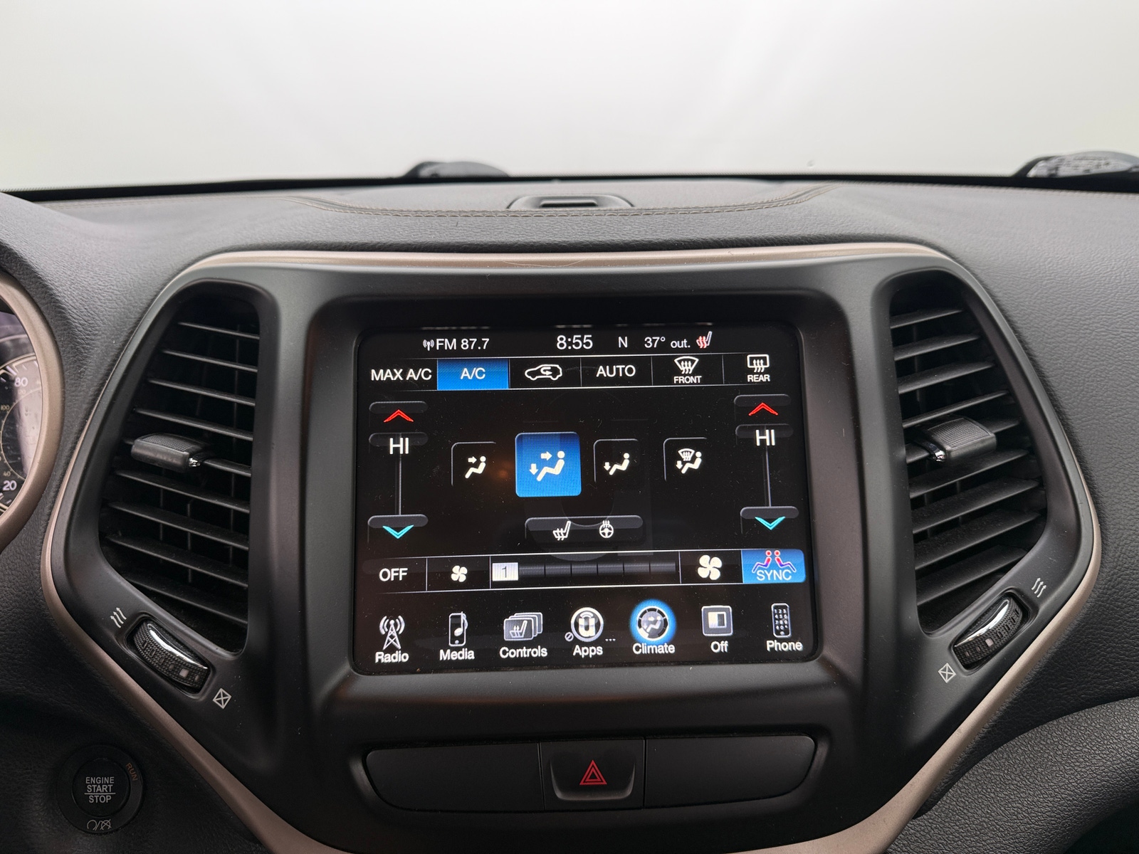 Thumbnail: 2017 Jeep Cherokee - 3