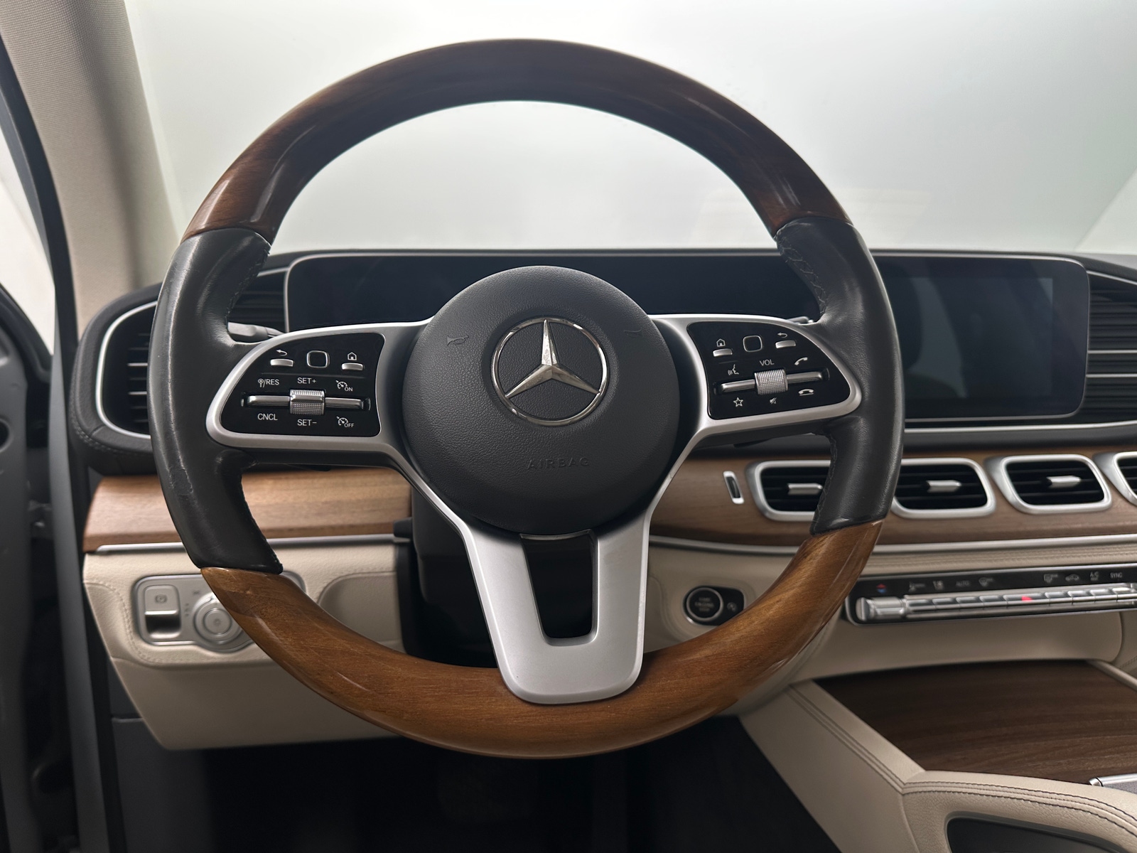 Thumbnail: 2020 Mercedes-Benz GLS - 4