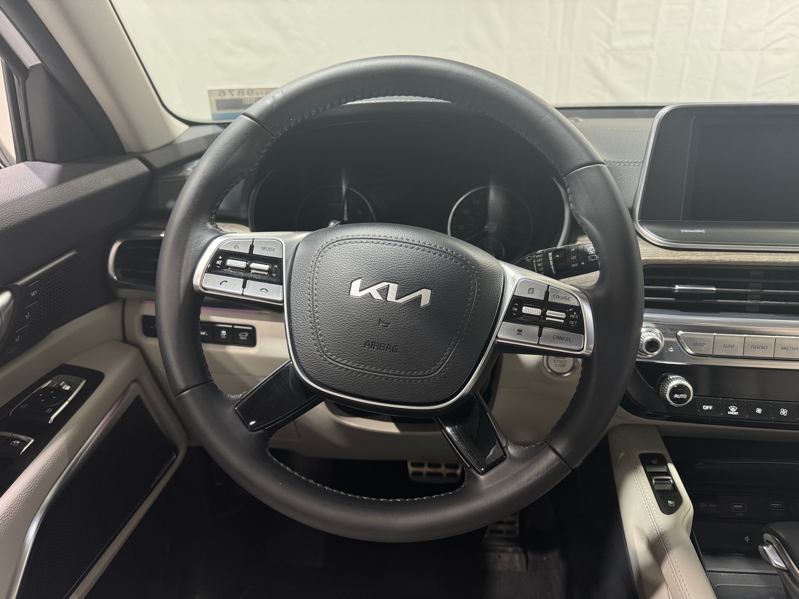 Thumbnail: 2022 Kia Telluride - 4