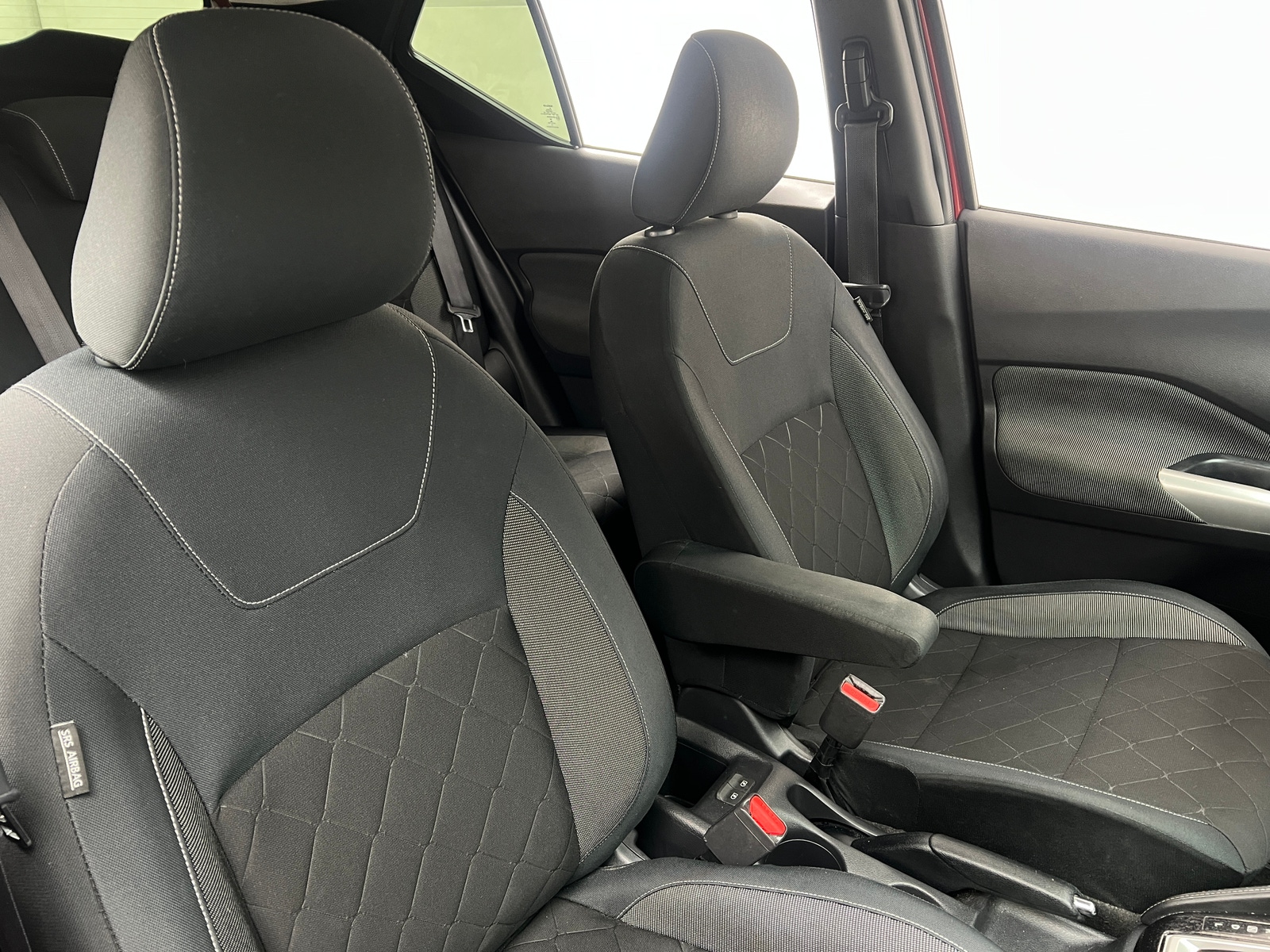 Thumbnail: 2019 Nissan Kicks - 2