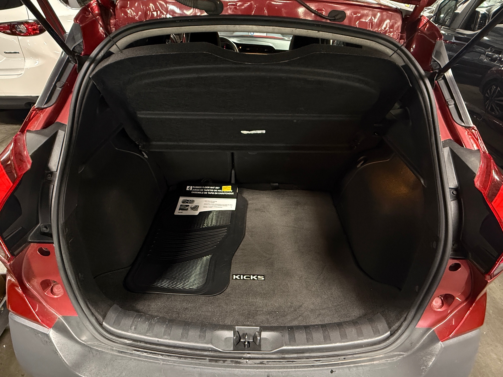 Thumbnail: 2019 Nissan Kicks - 7