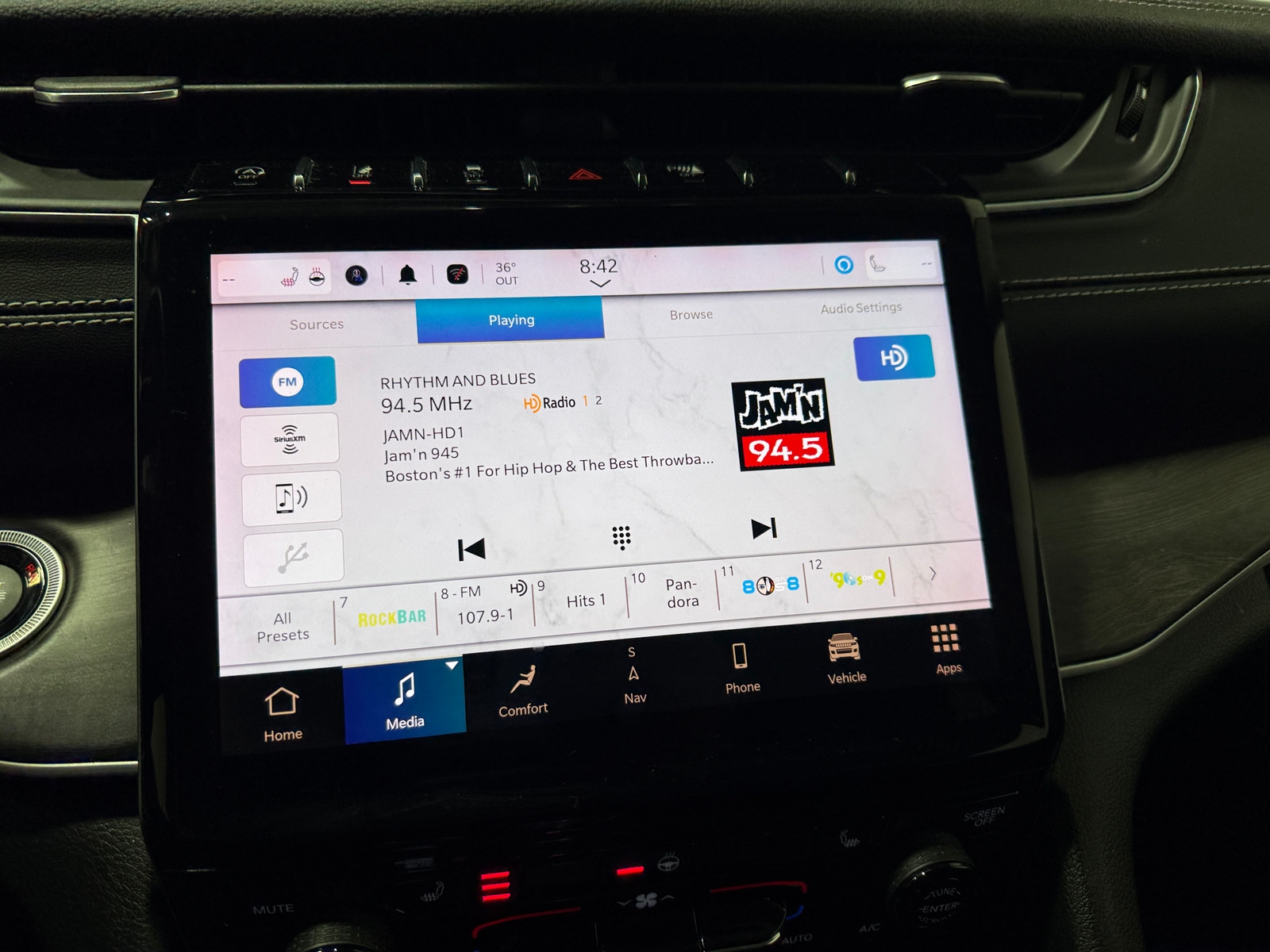 Thumbnail: 2023 Jeep Grand Cherokee - 3