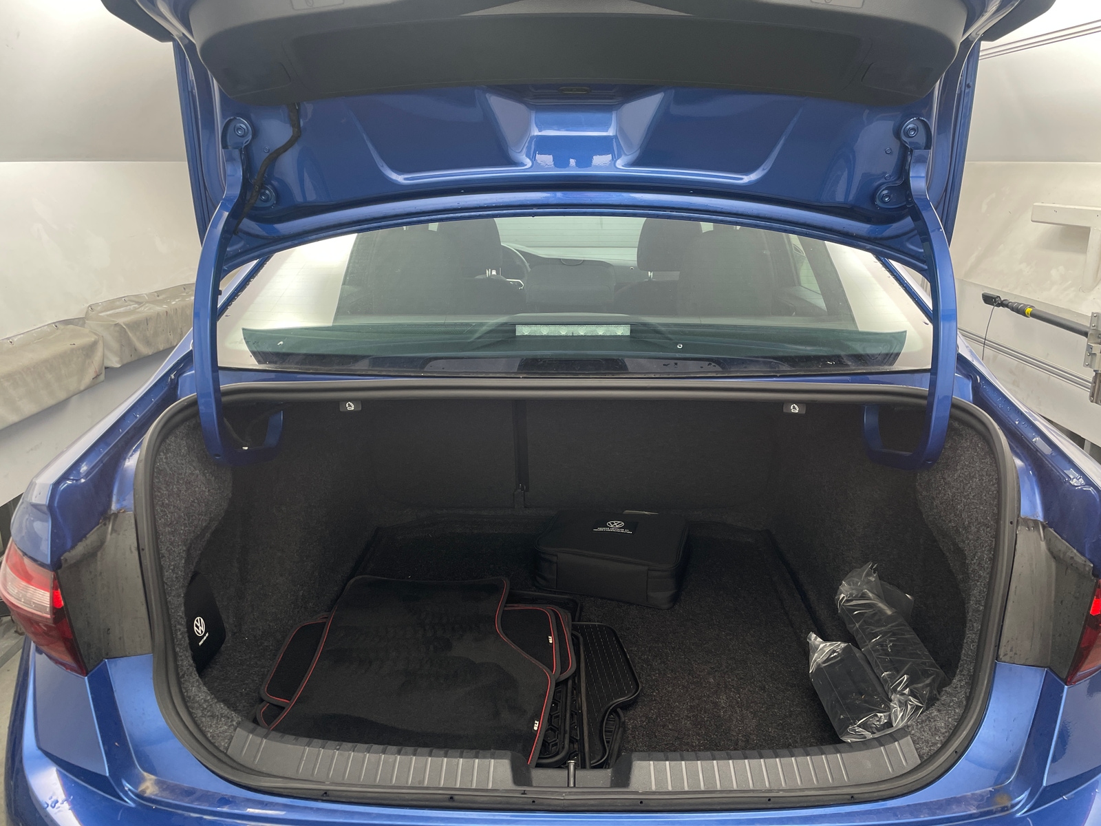 Thumbnail: 2024 Volkswagen Jetta - 7