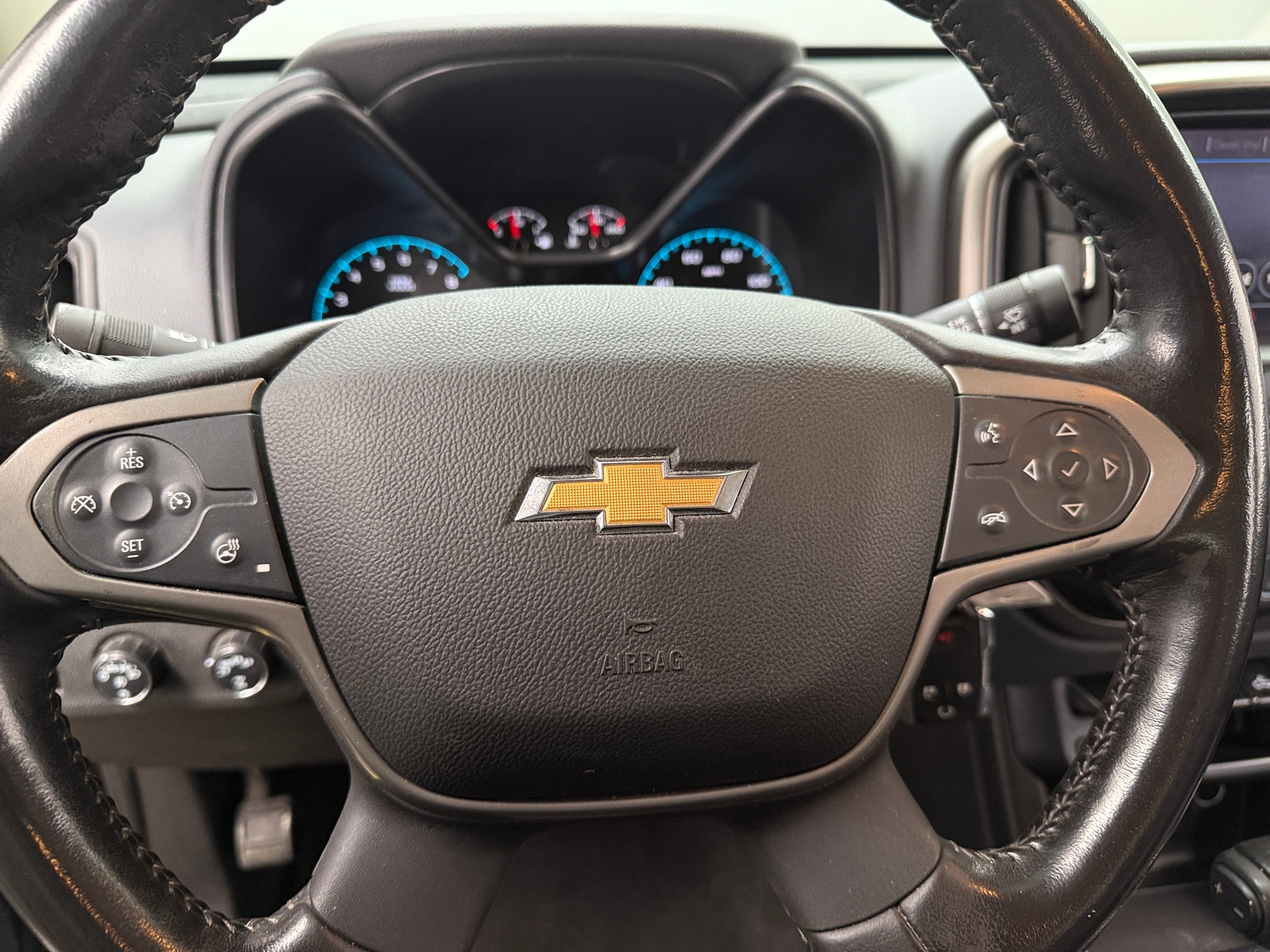 Thumbnail: 2021 Chevrolet Colorado - 4
