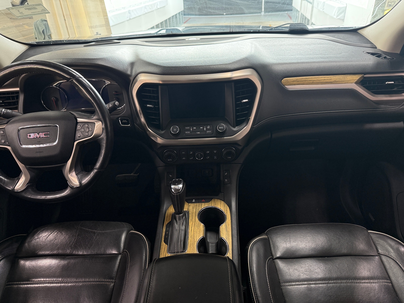 Thumbnail: 2017 GMC Acadia - 2