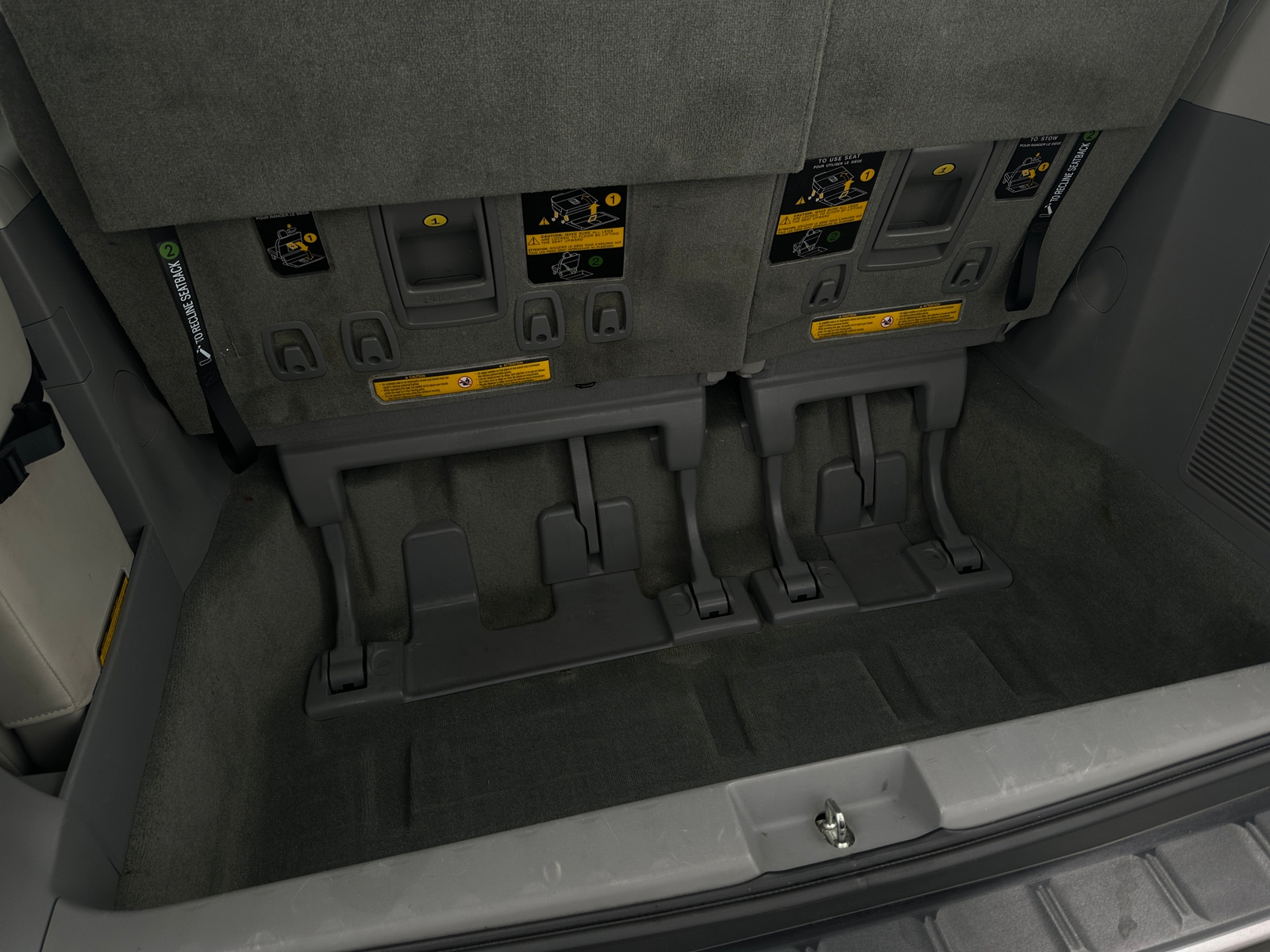 Thumbnail: 2014 Toyota Sienna - 6