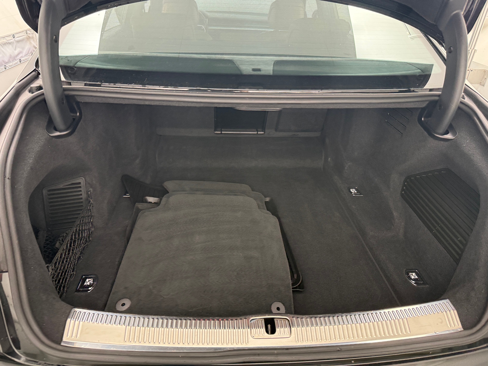 Thumbnail: 2019 Audi A8 - 6