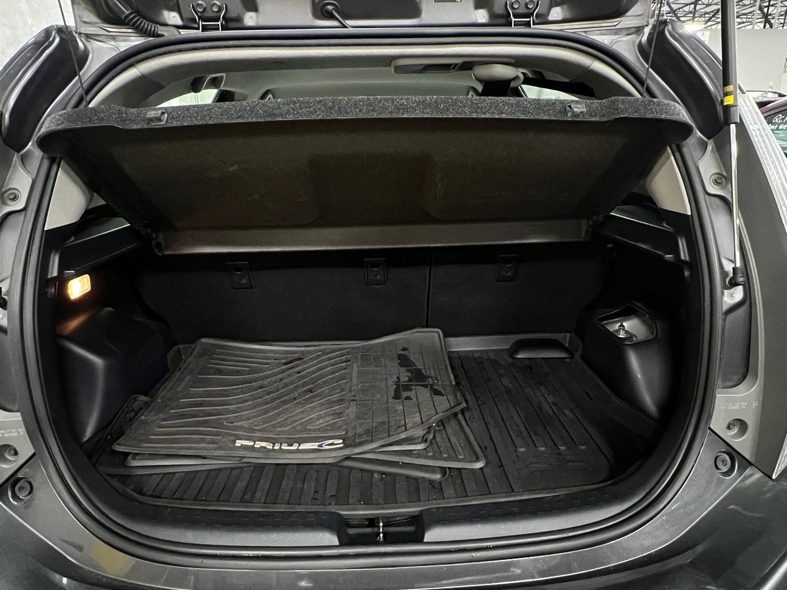 Thumbnail: 2014 Toyota Prius c - 7