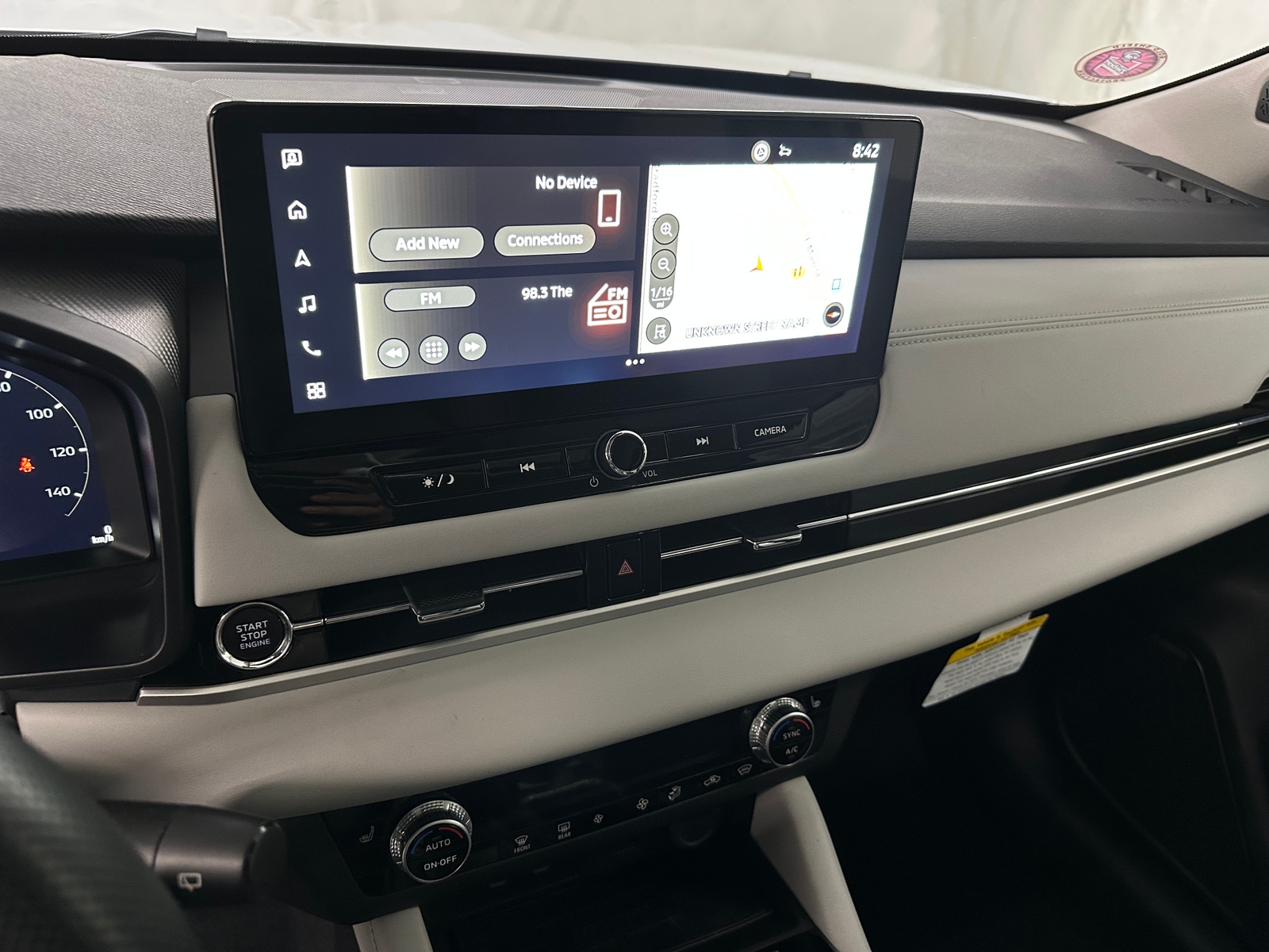 Thumbnail: 2025 Mitsubishi Outlander - 3