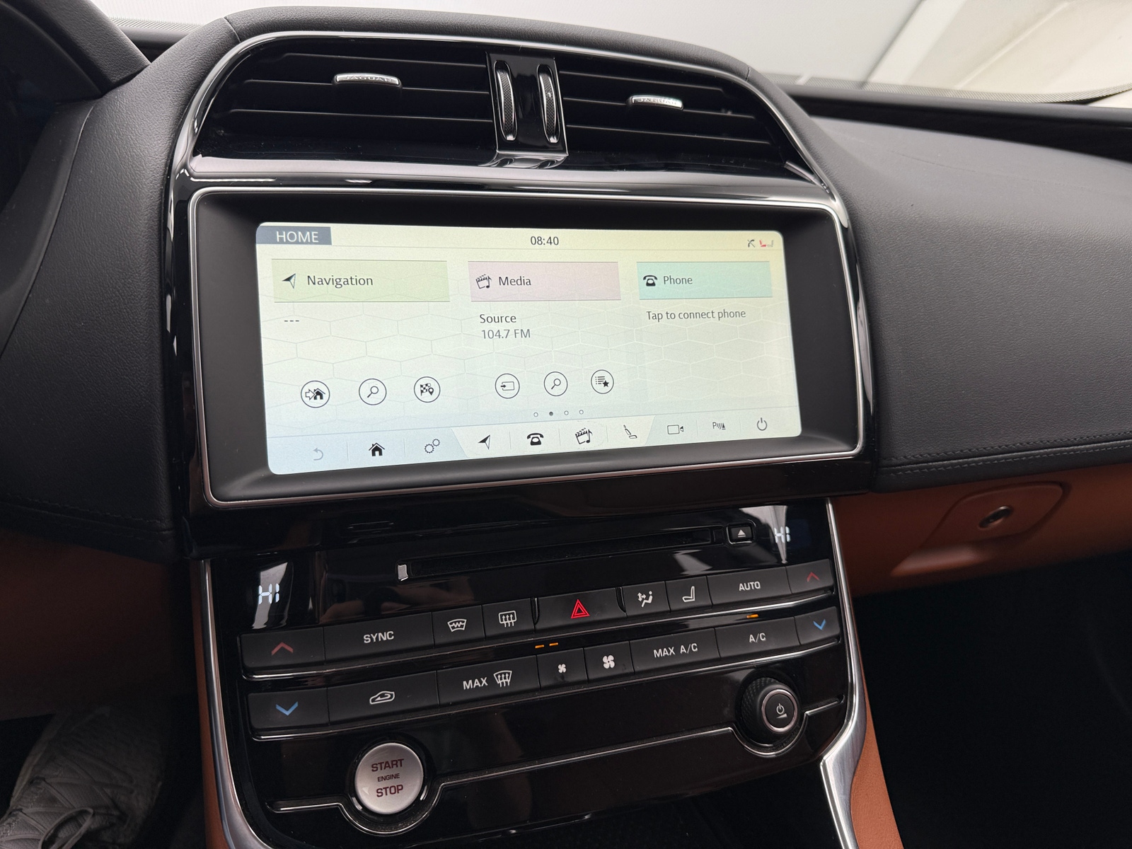 Thumbnail: 2018 Jaguar XE - 3