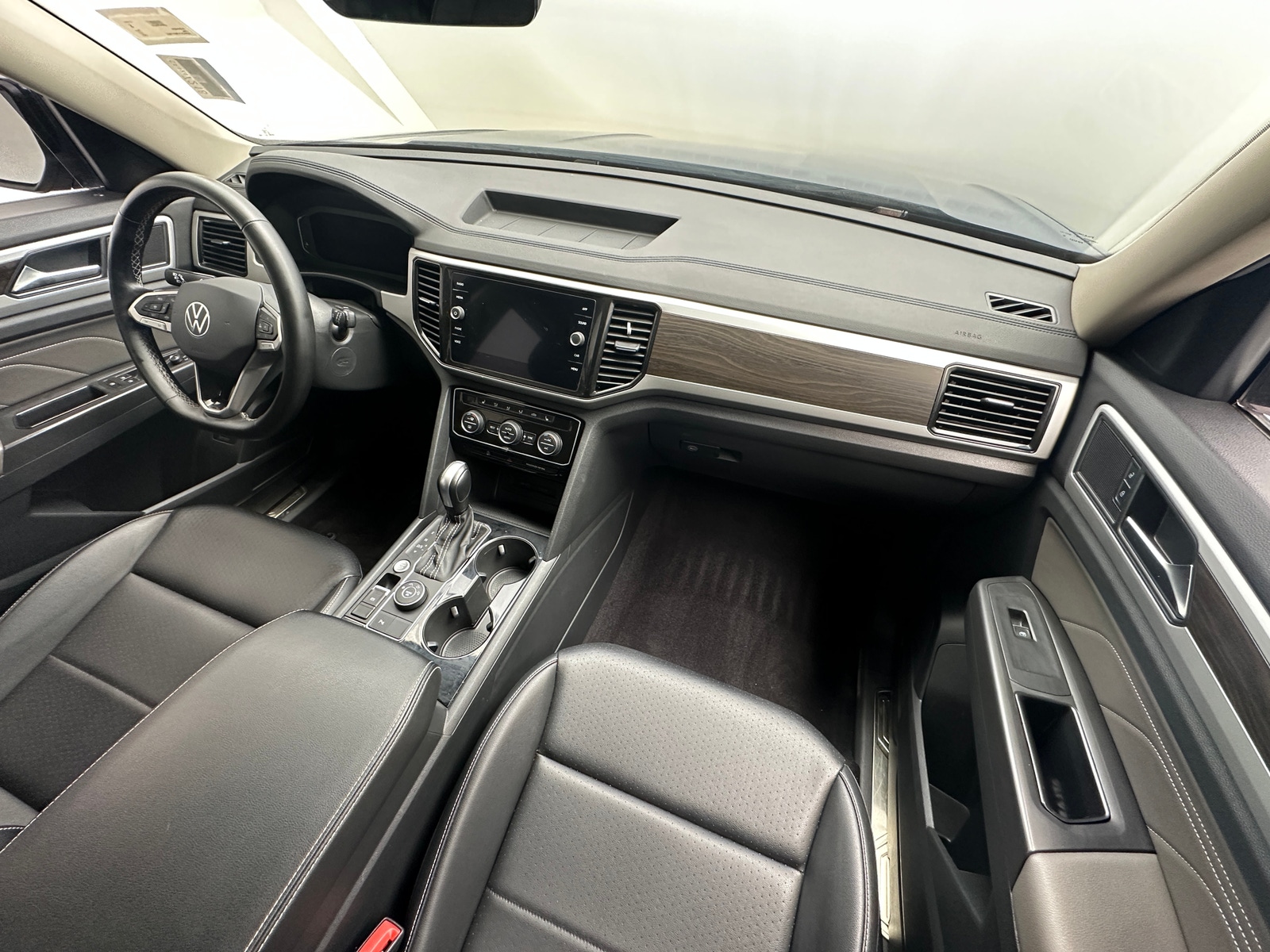 Thumbnail: 2022 Volkswagen Atlas - 2