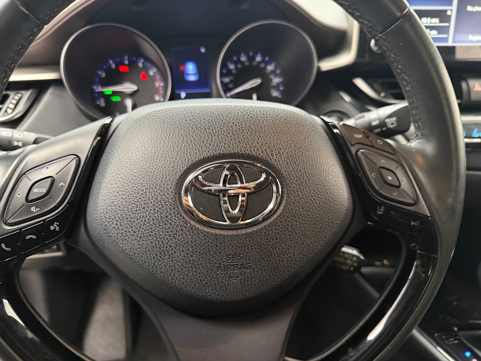 Thumbnail: 2019 Toyota C-HR - 4