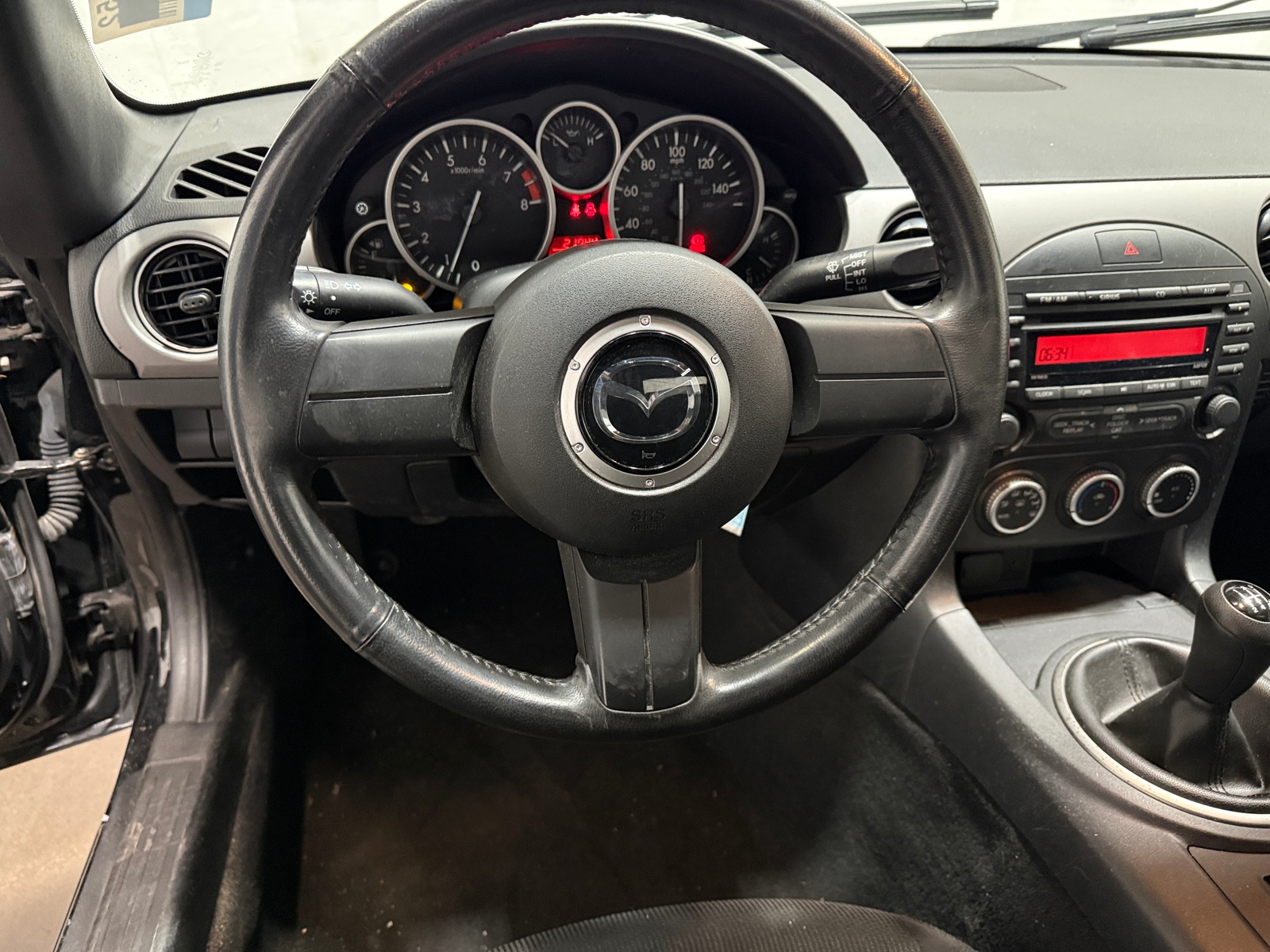 Thumbnail: 2011 Mazda MX-5 Miata - 5