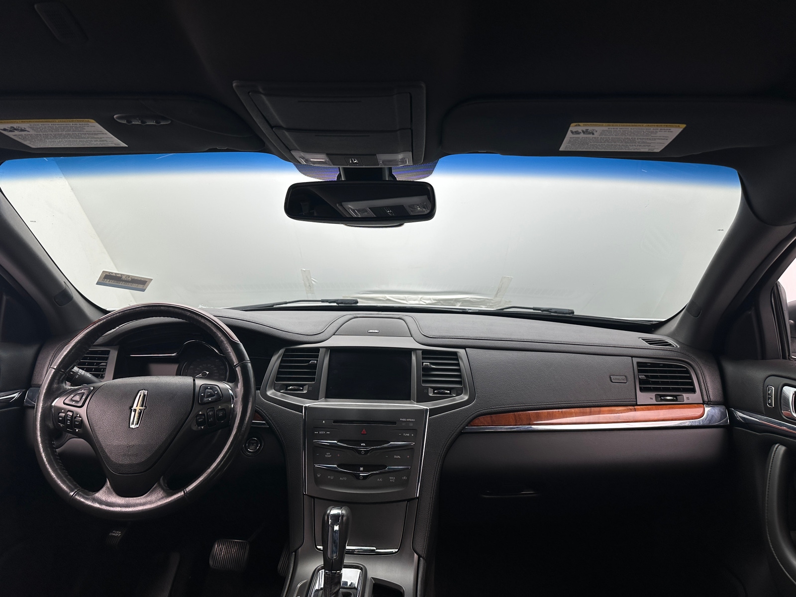 Thumbnail: 2013 Lincoln MKS - 2