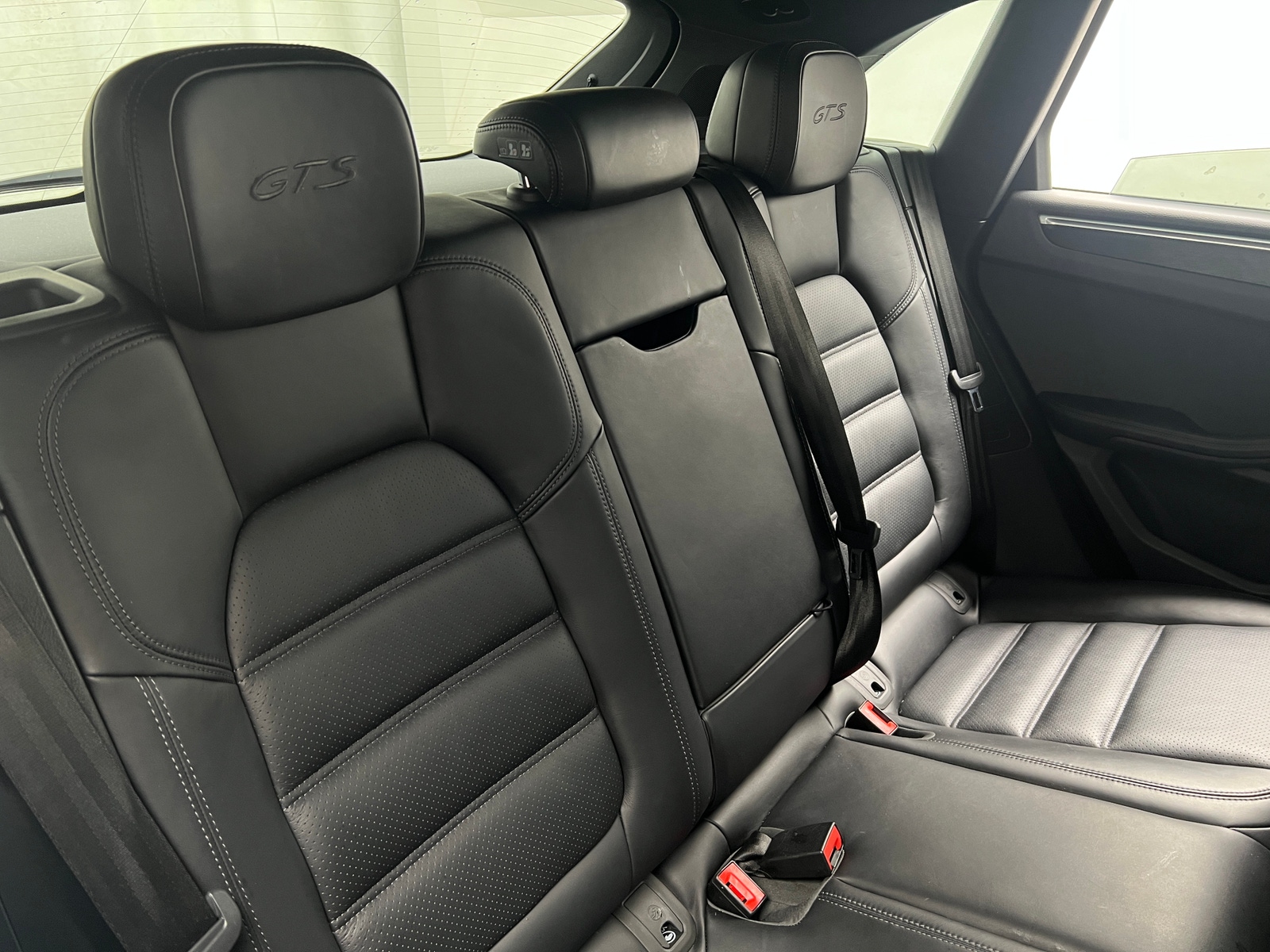 Thumbnail: 2018 Porsche Macan - 5