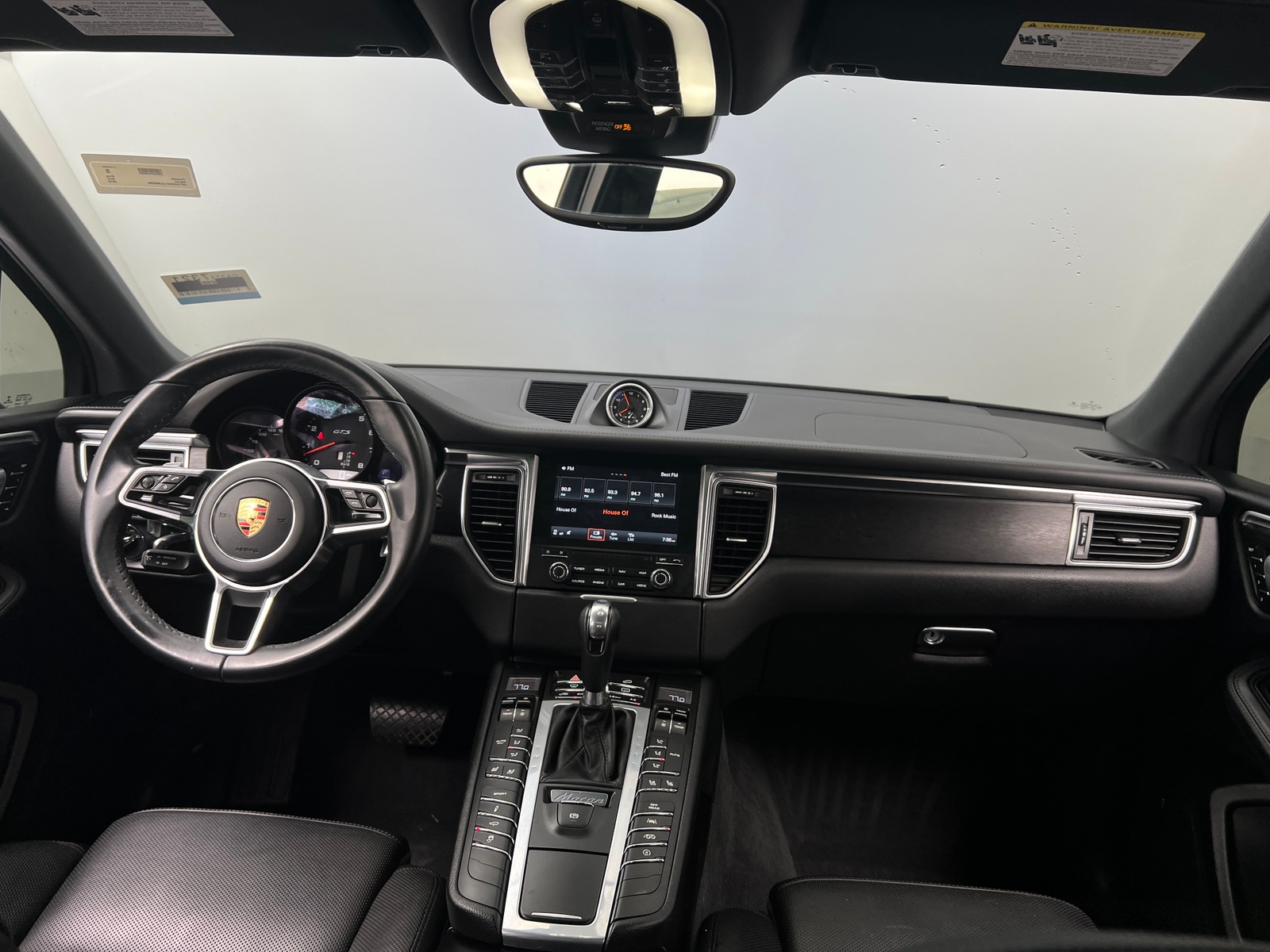 Thumbnail: 2018 Porsche Macan - 2