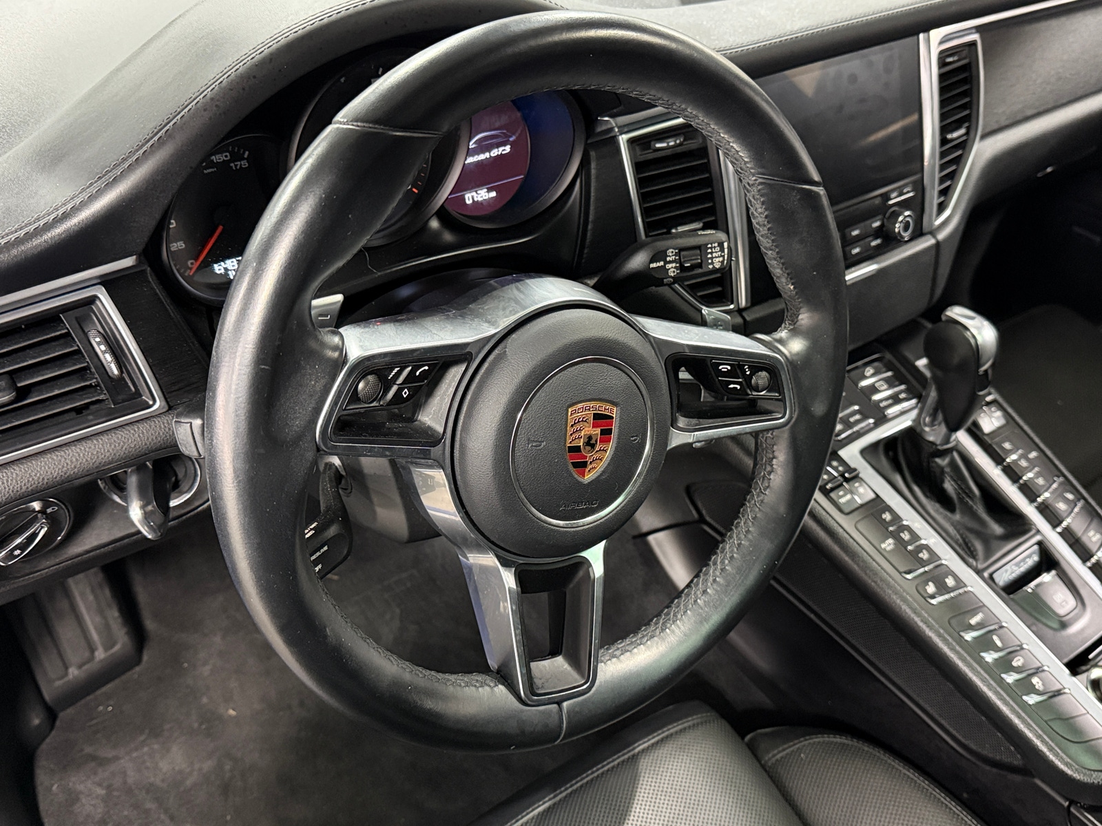 Thumbnail: 2018 Porsche Macan - 4