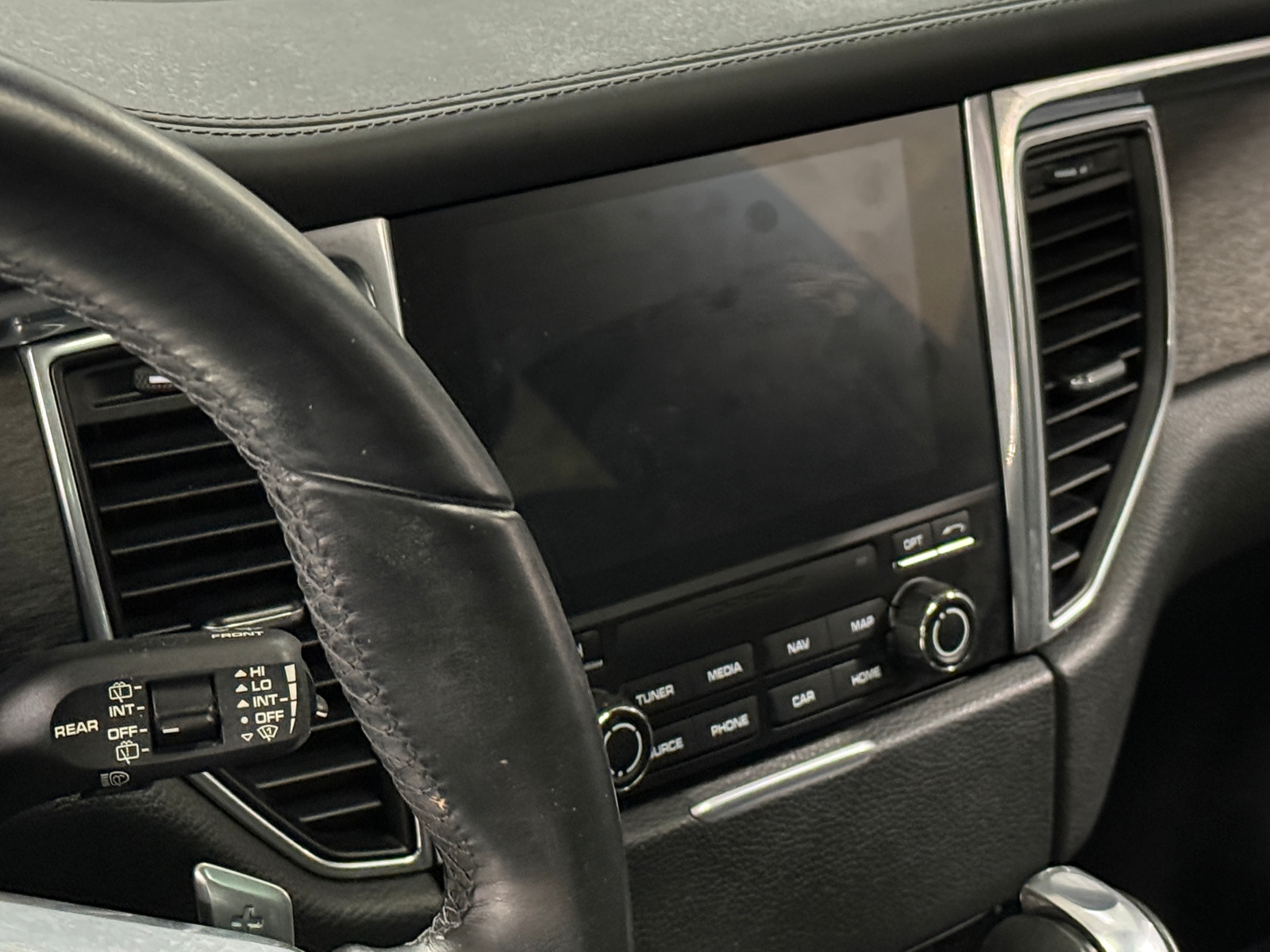 Thumbnail: 2018 Porsche Macan - 3