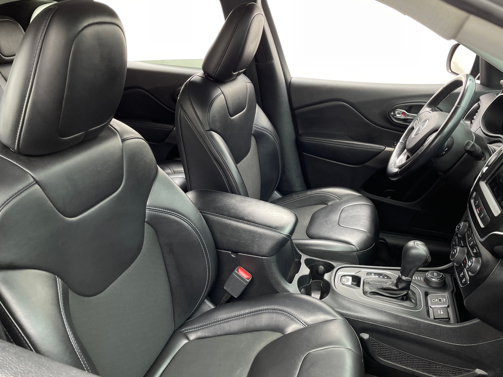 Thumbnail: 2020 Jeep Cherokee - 2