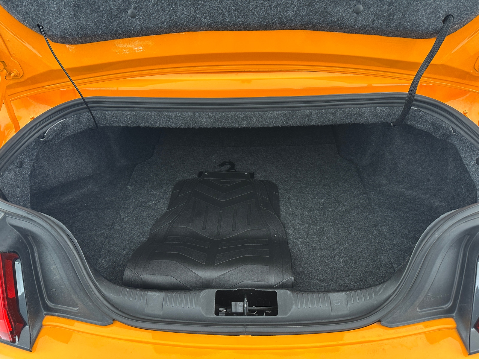 Thumbnail: 2019 Ford Mustang - 6