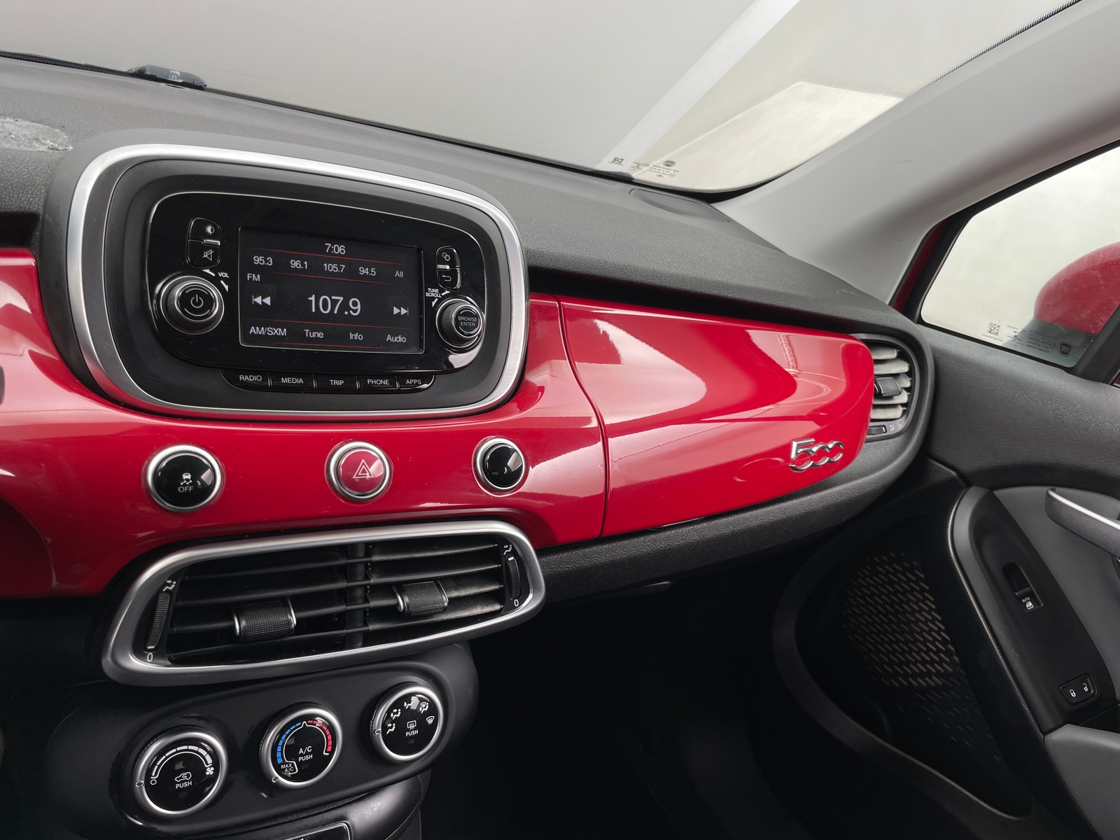 Thumbnail: 2016 Fiat 500X - 4