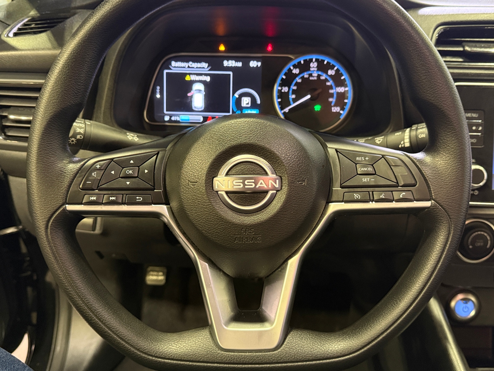 Thumbnail: 2023 Nissan Leaf - 5